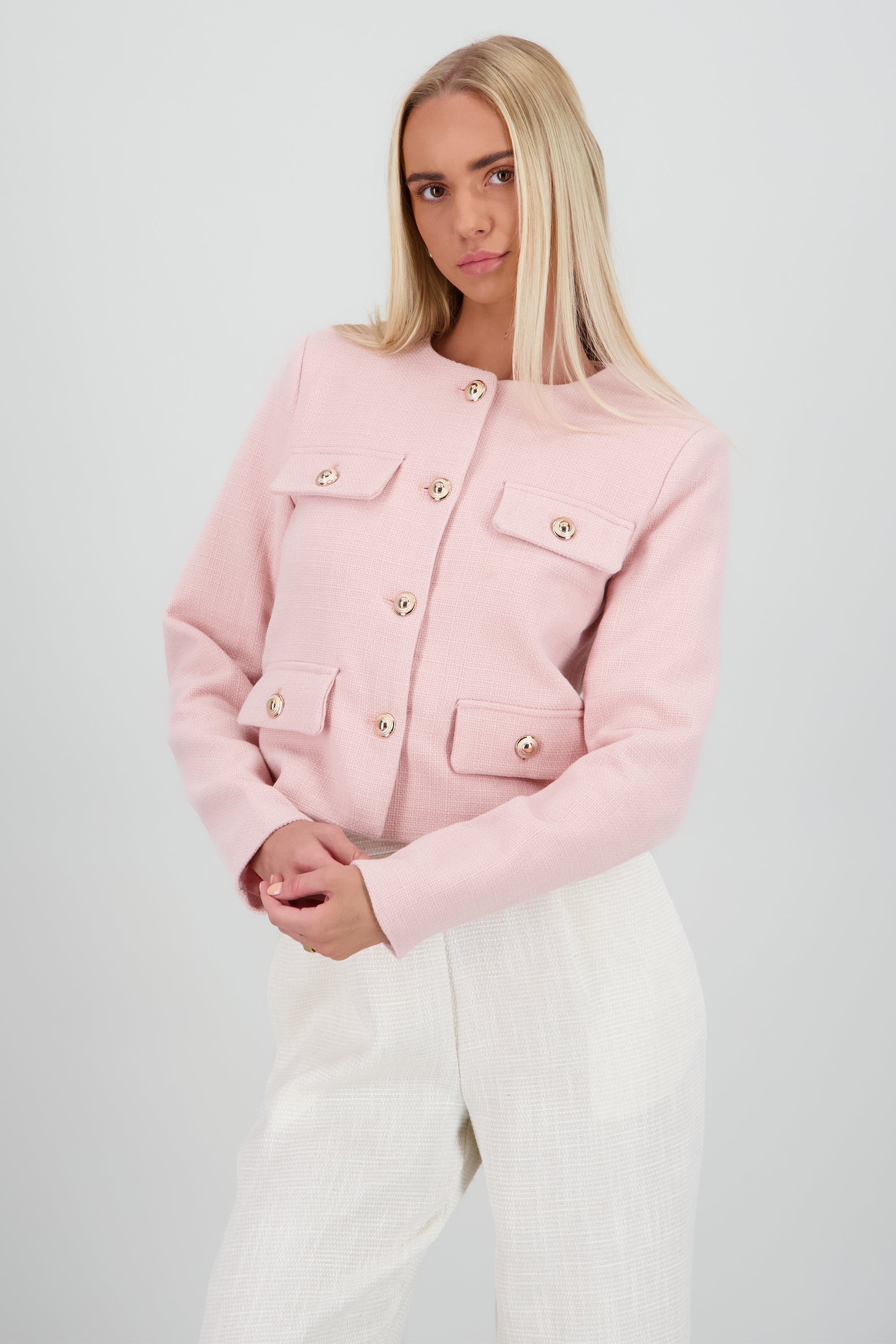 Saco tweed con bolsas y botones ROSA PASTEL