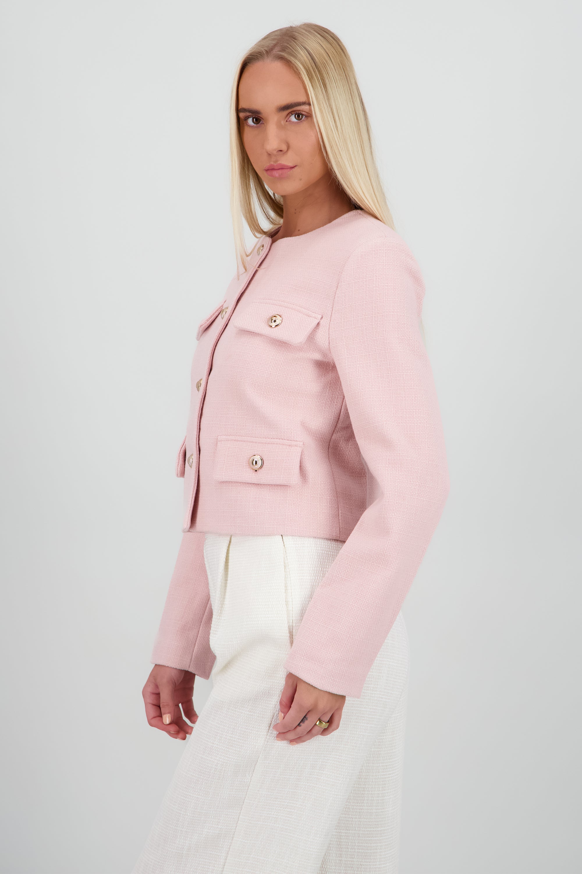 Saco tweed con bolsas y botones ROSA PASTEL