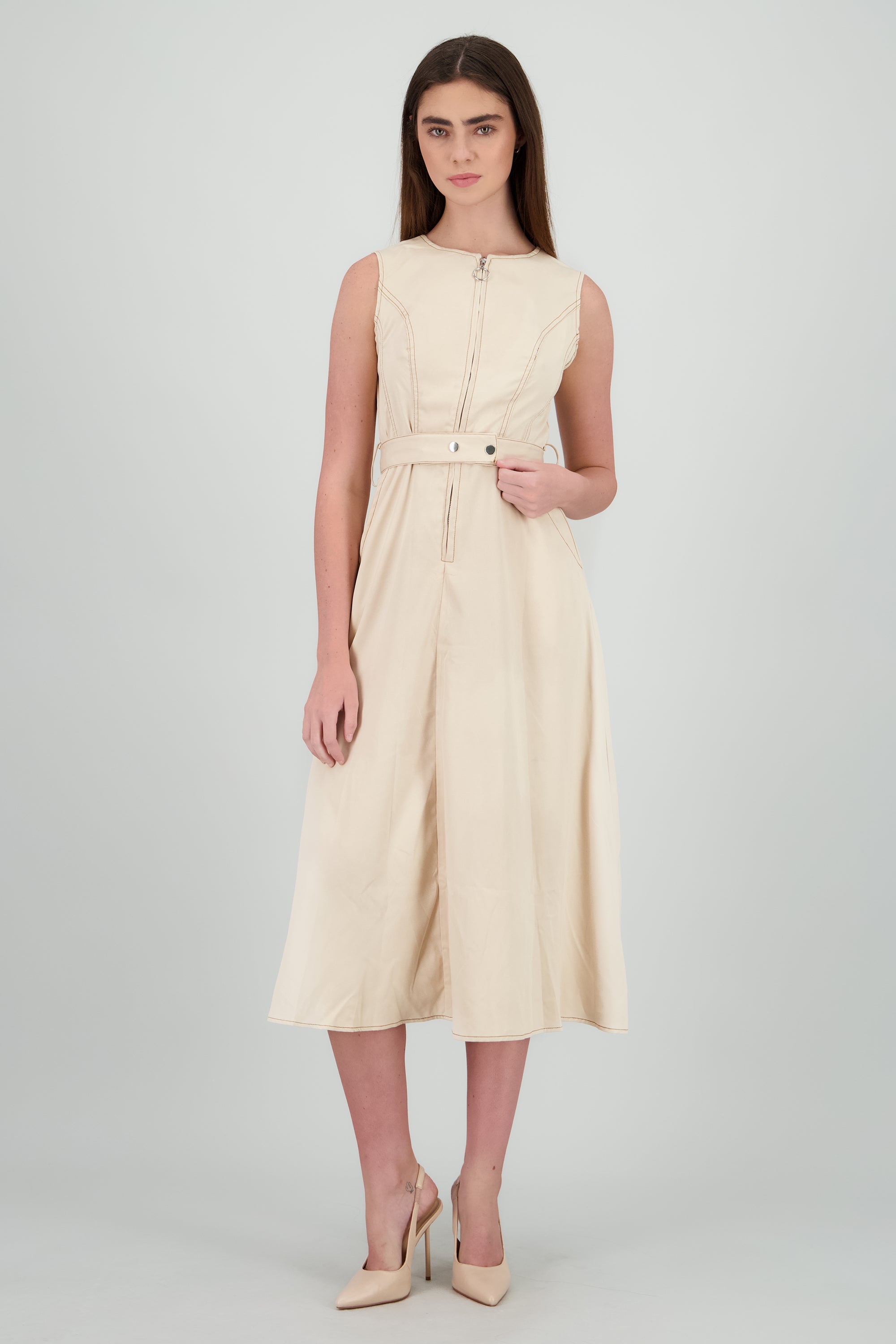 Vestido detalle botones manga corta HUESO