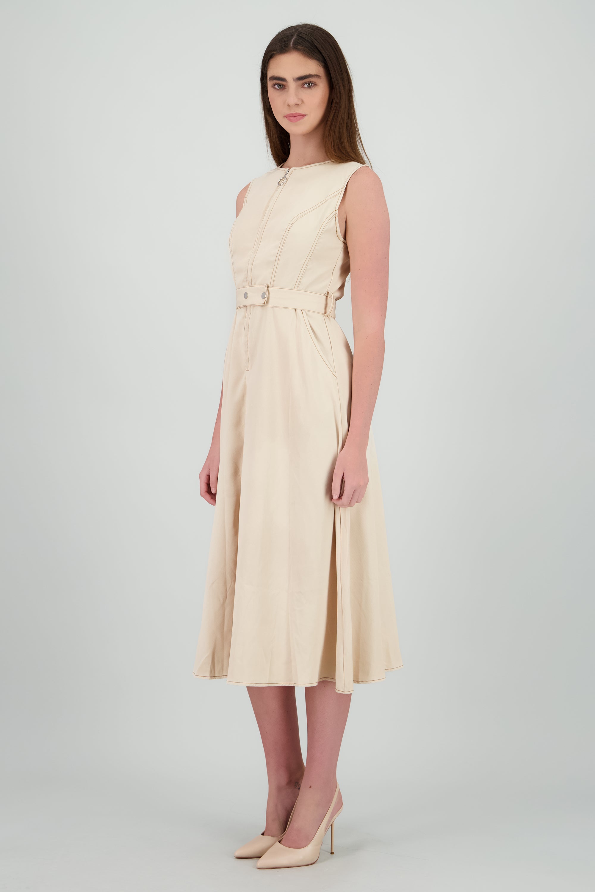Vestido detalle botones manga corta HUESO