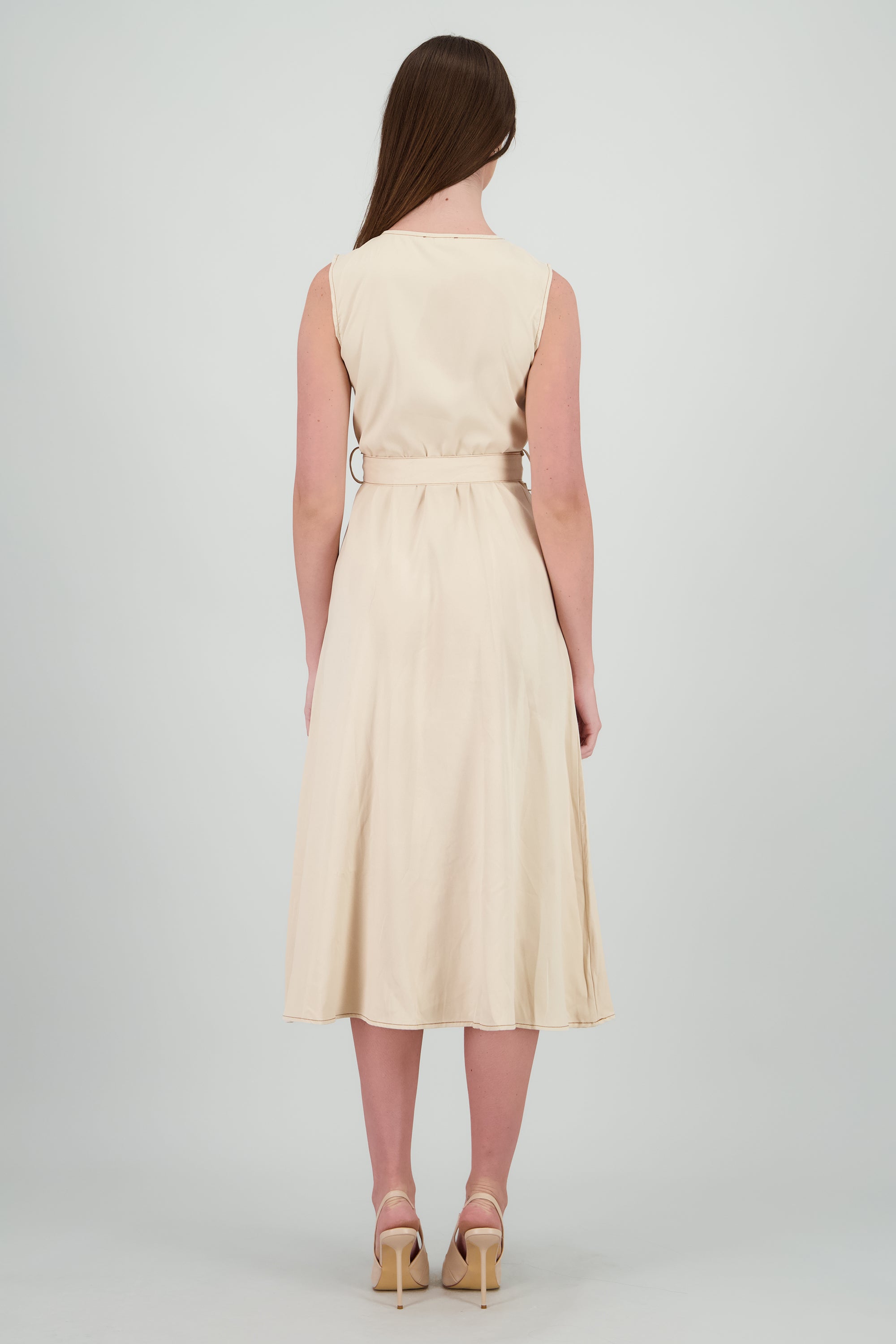 Vestido detalle botones manga corta HUESO
