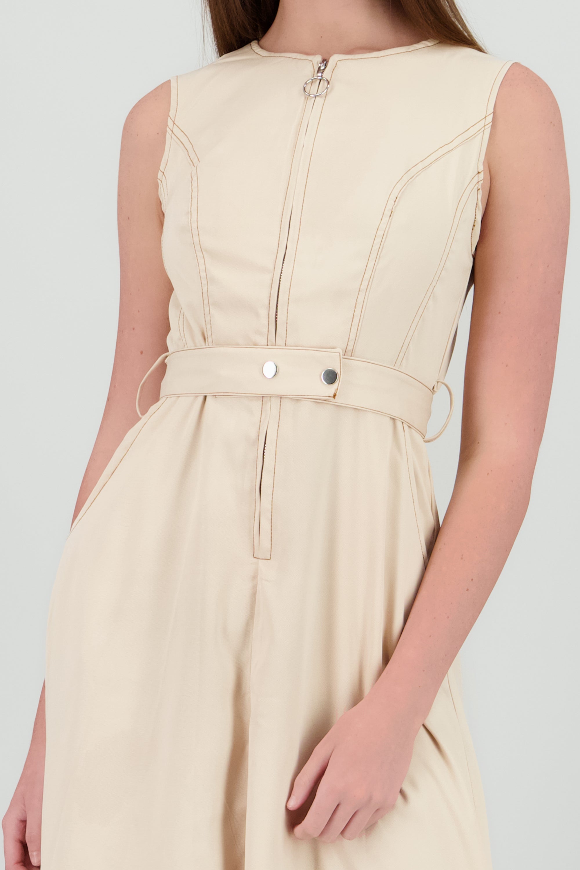 Vestido detalle botones manga corta HUESO