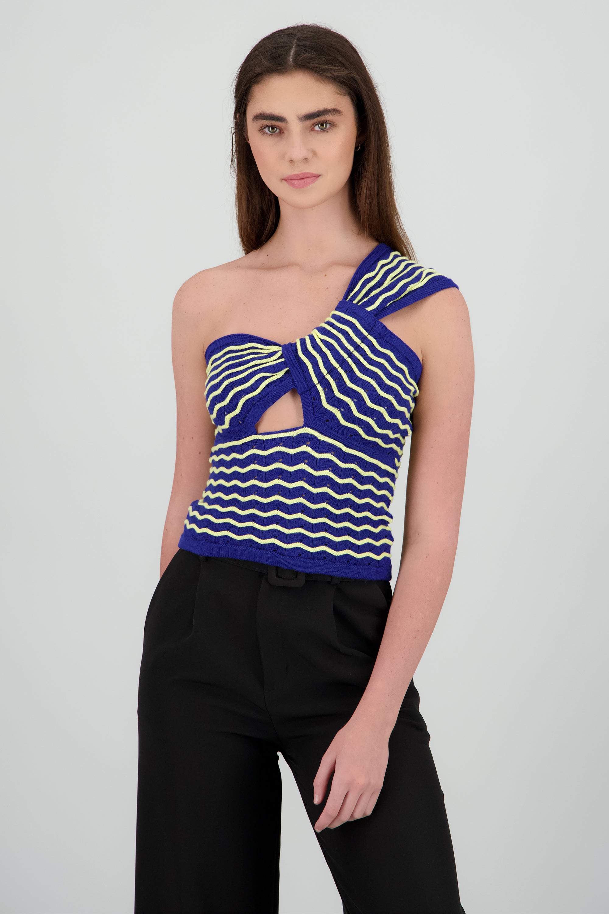 Top escote asimetrico con nudo MARINO COMBO
