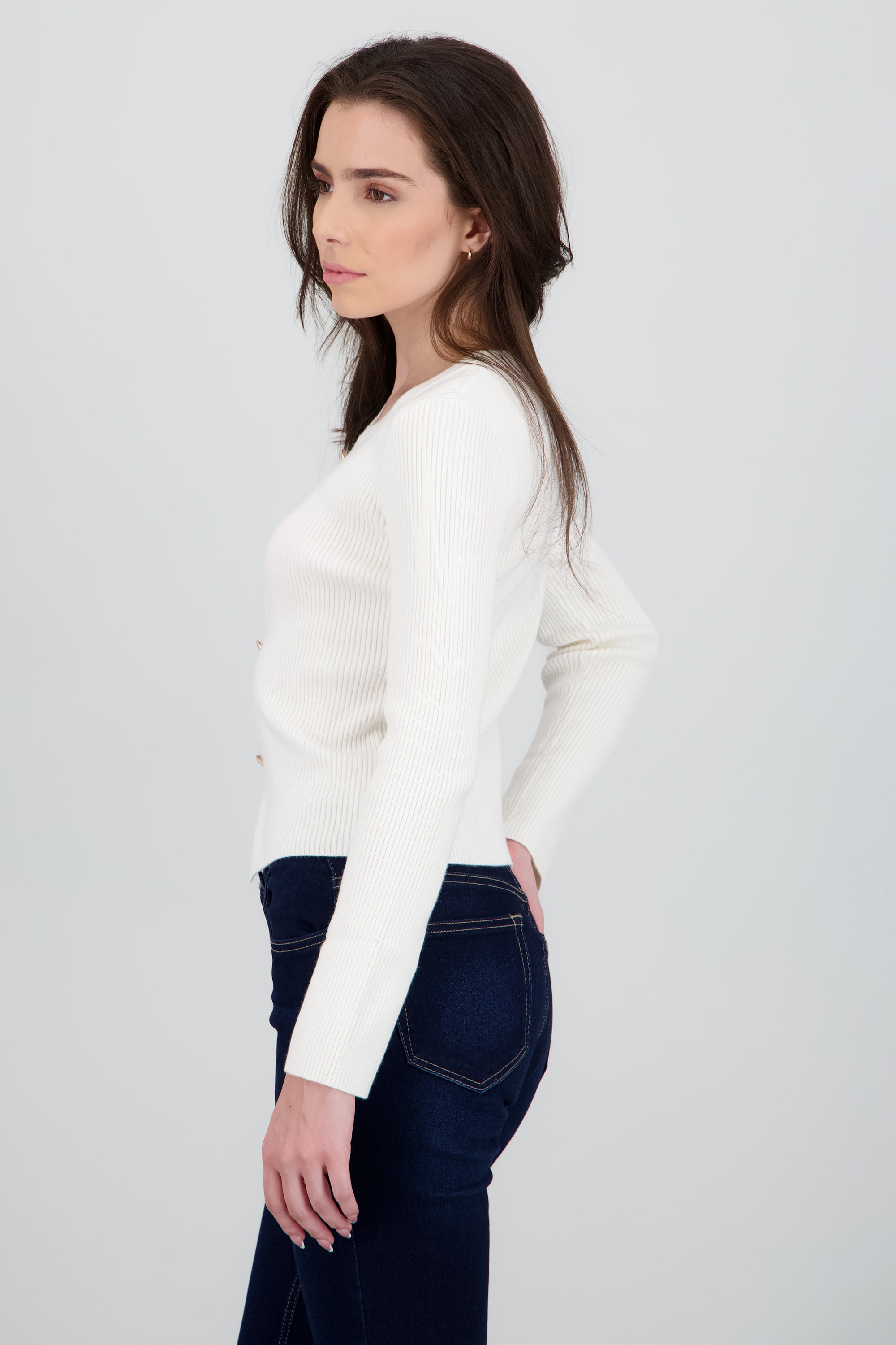 Sueter tejido con botones detalle cut out BLANCO