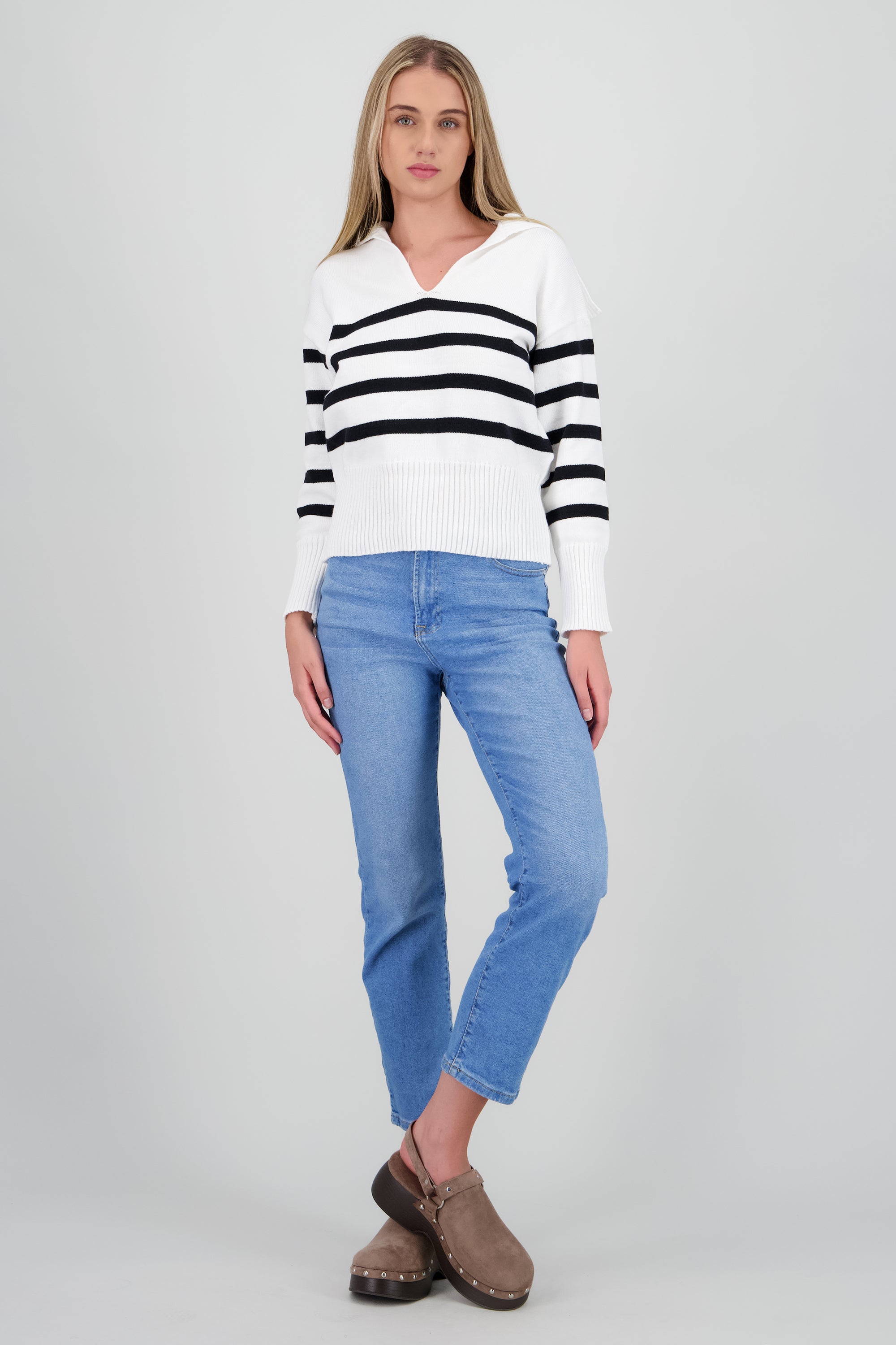 Zueco hebilla circular plataforma TAUPE