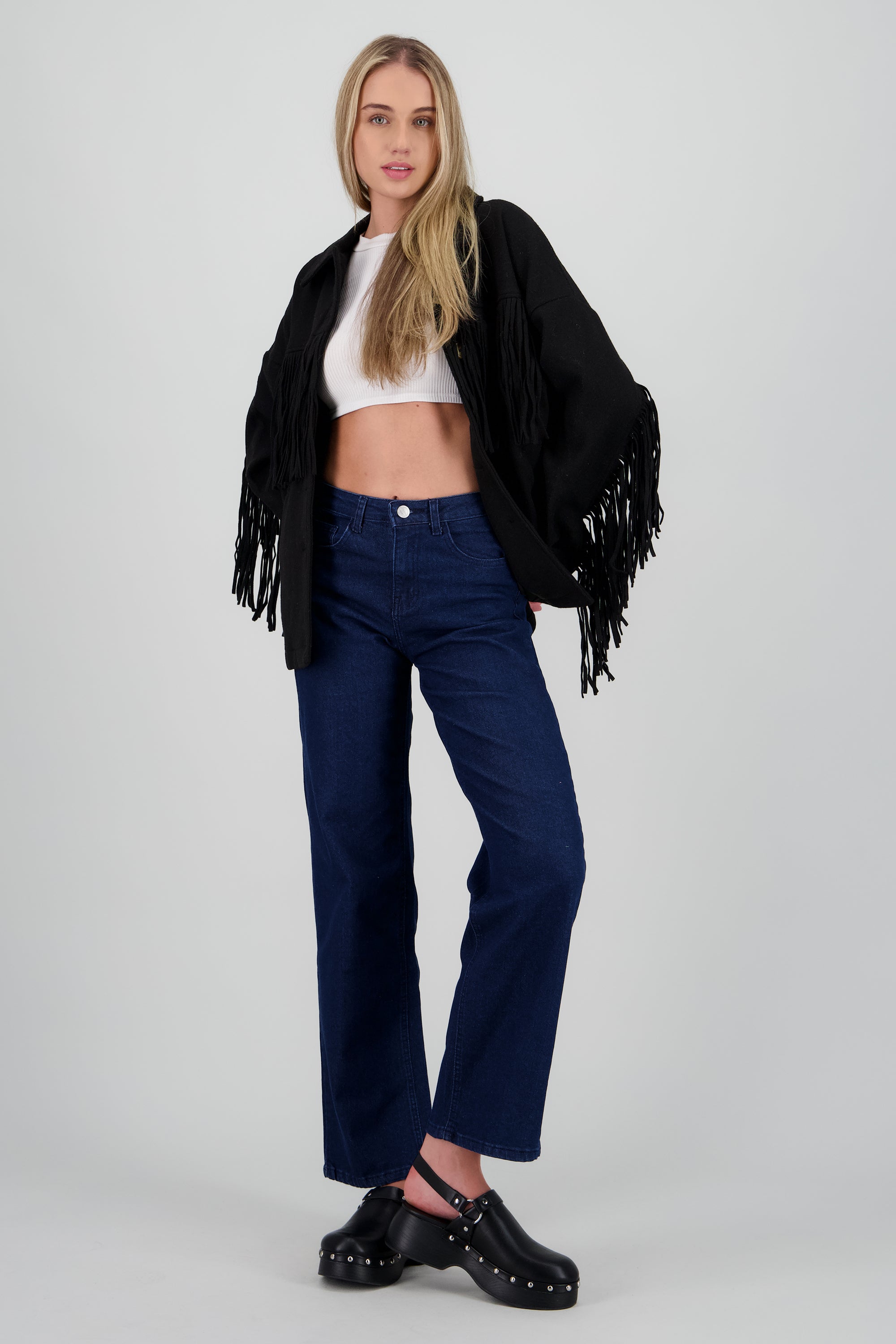 Zueco hebilla circular plataforma NEGRO