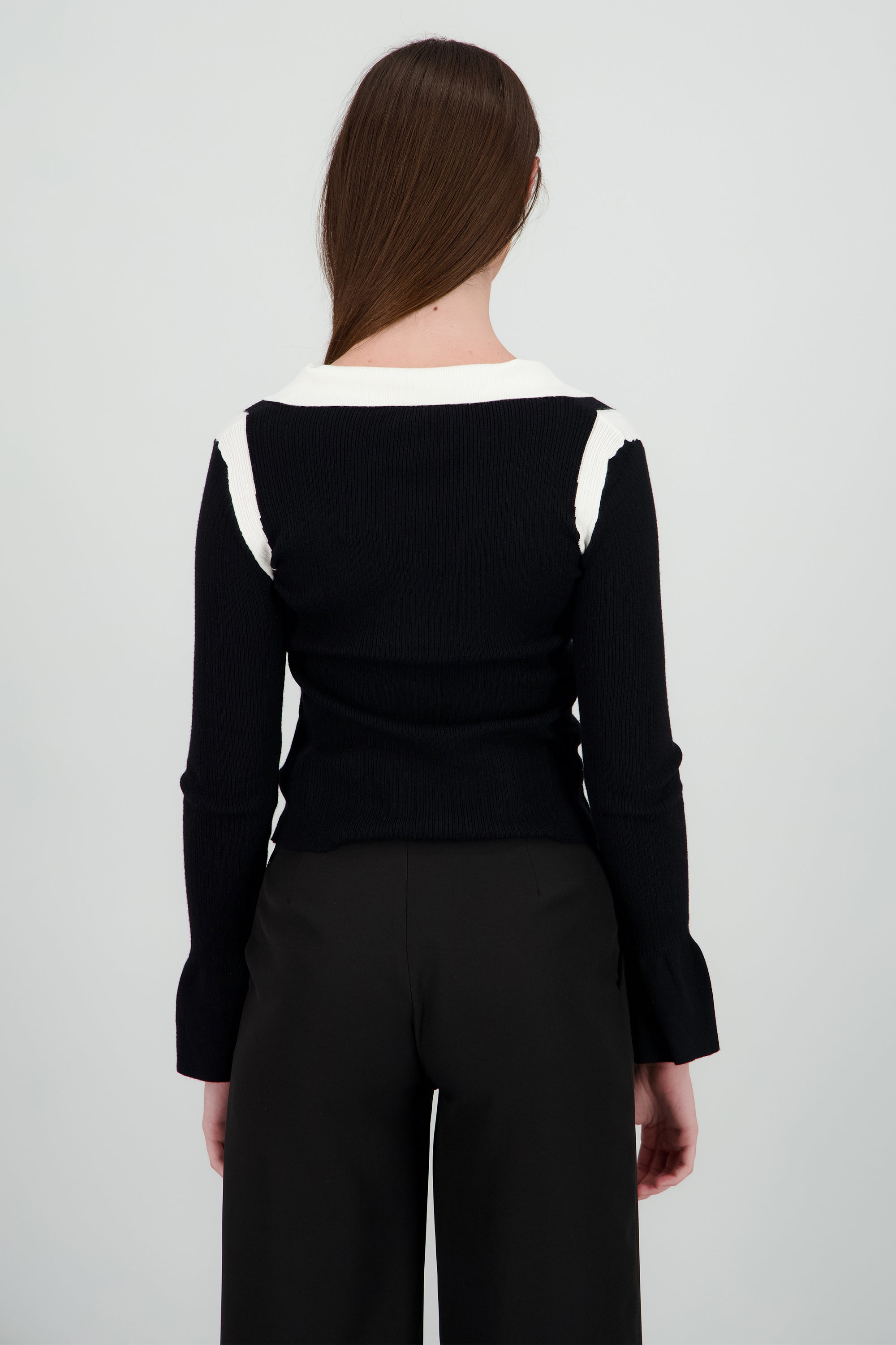Top manga larga con cuello polo tejido NEGRO BLANCO