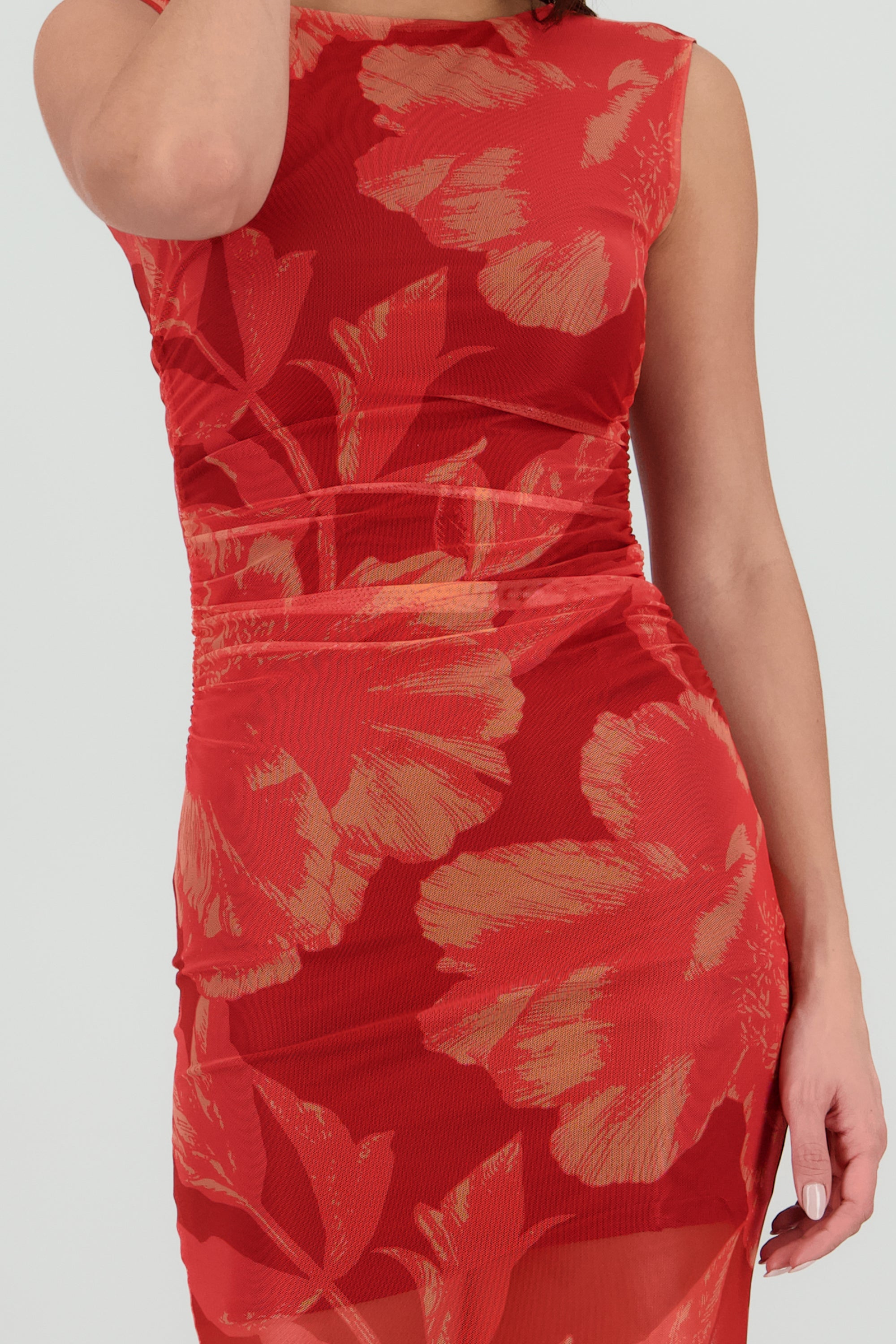 Vestido estampado midi drapeado sin mangas ROJO COMBO