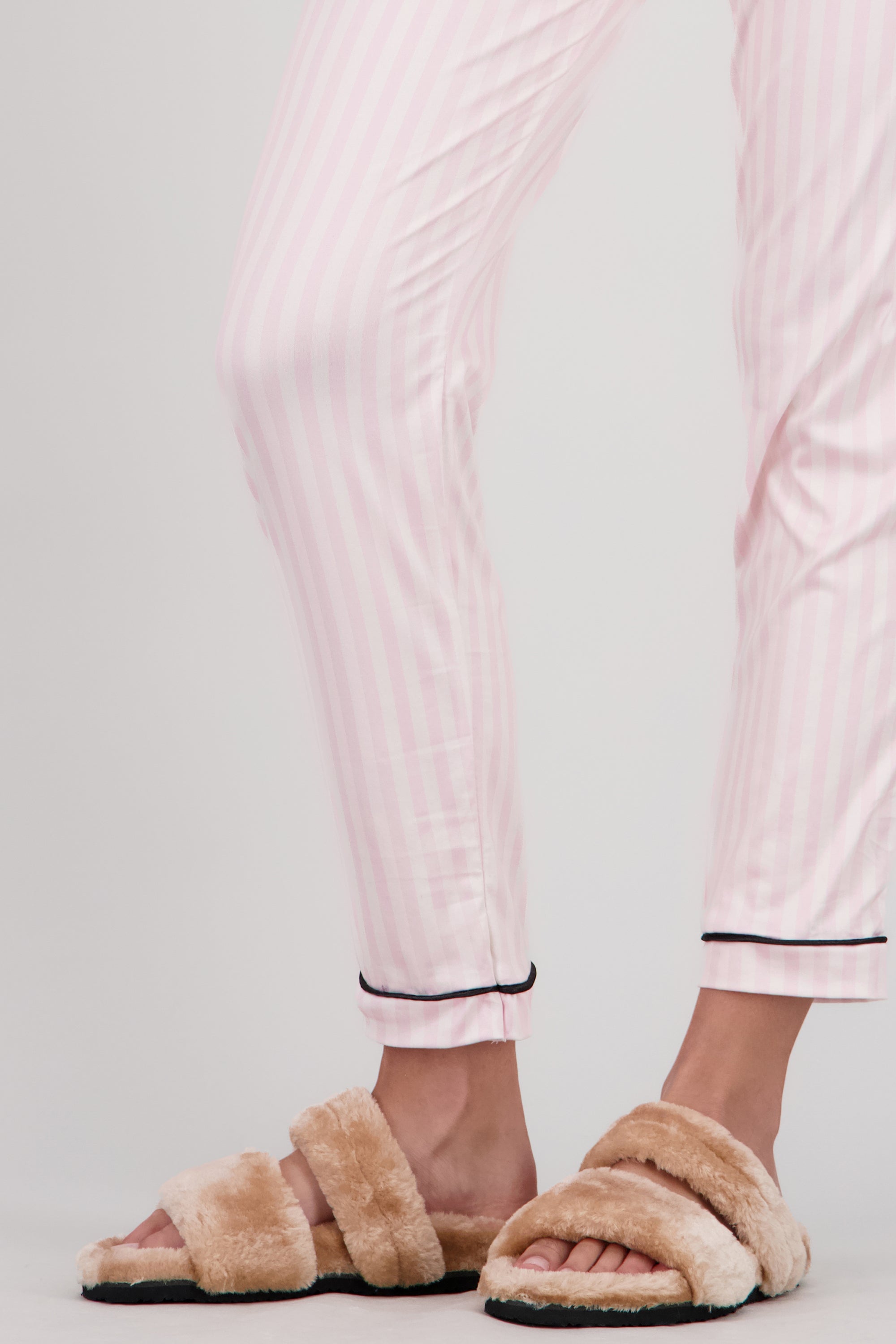 Pantuflas tiras peludas TAUPE