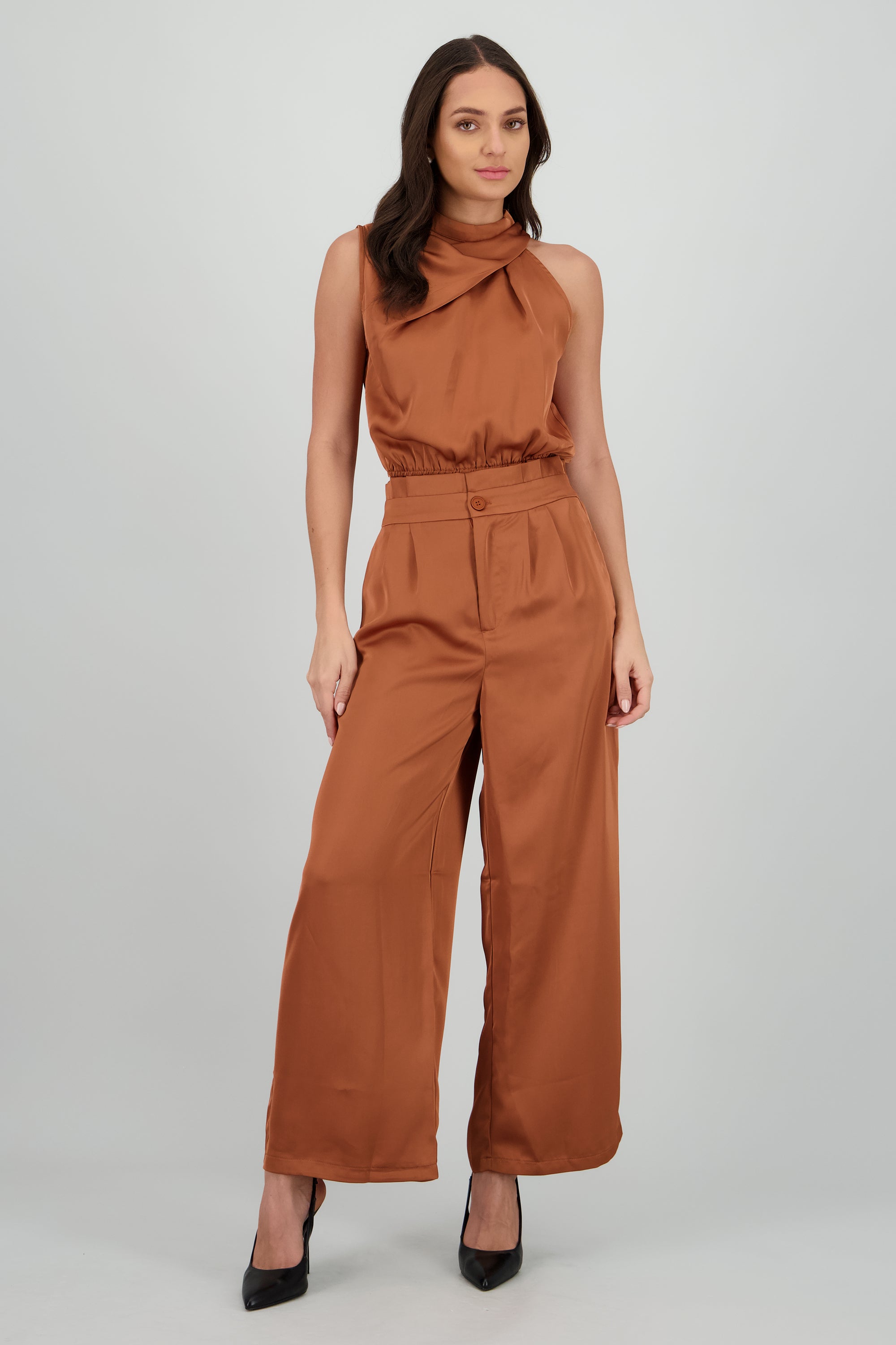 Pantalon high waisted ligero wide leg CAMELLO