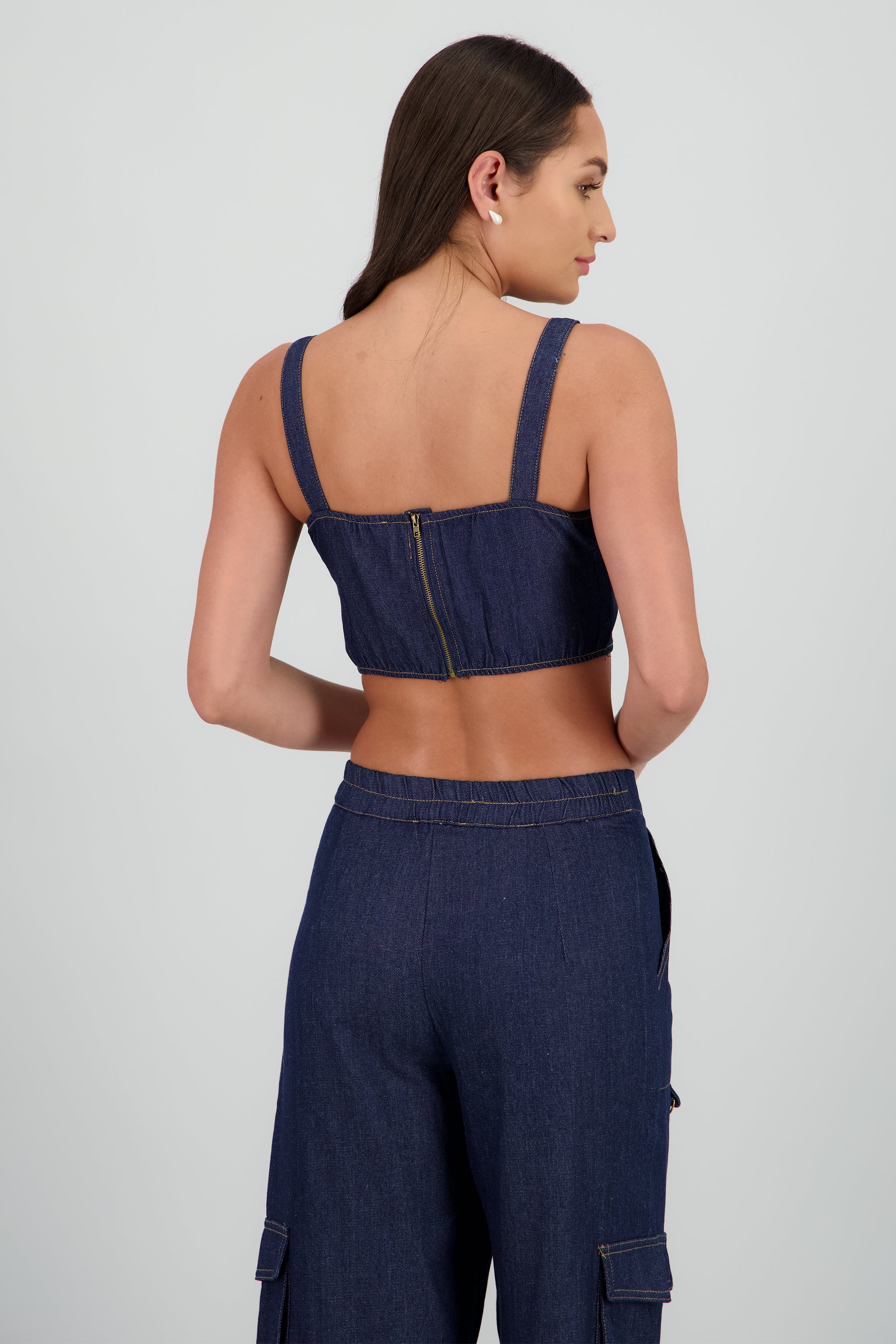 Top corto de tirantes con detalle hebillas MEDIUM WASH