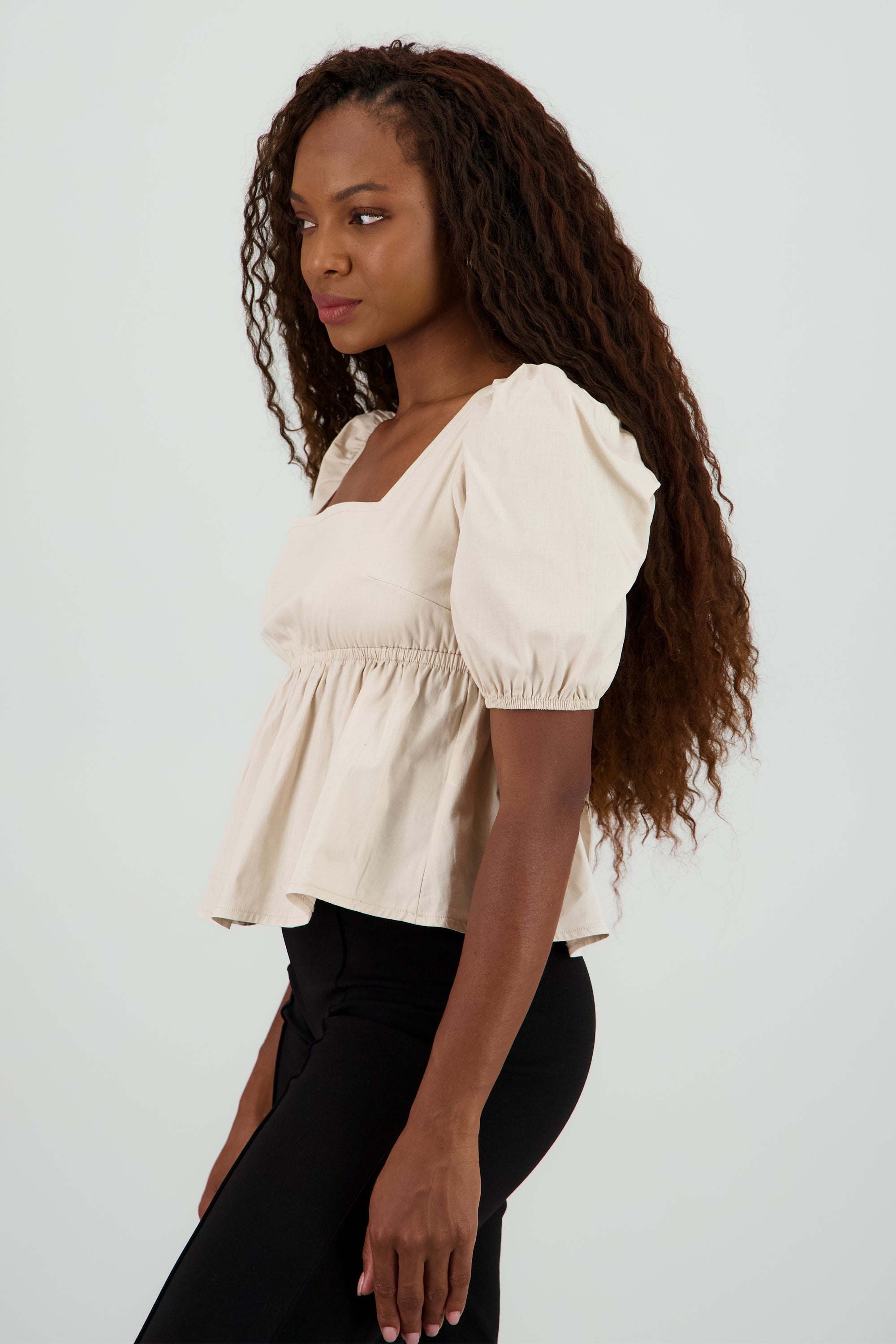 Blusa manga abullonada detalle olan BEIGE