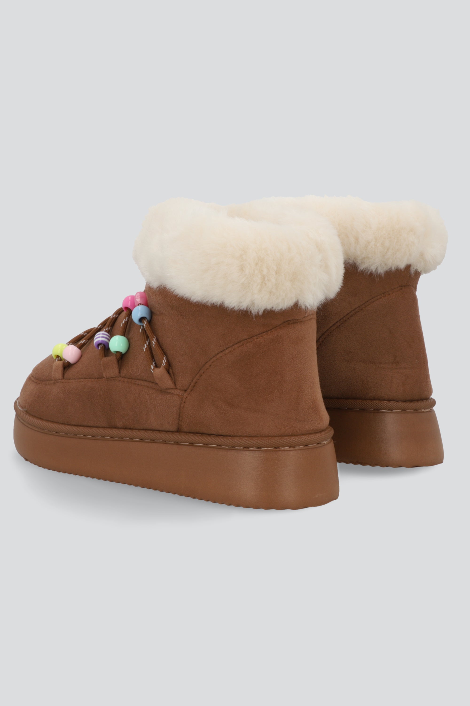 Bota invierno sherpa charms CAMELLO