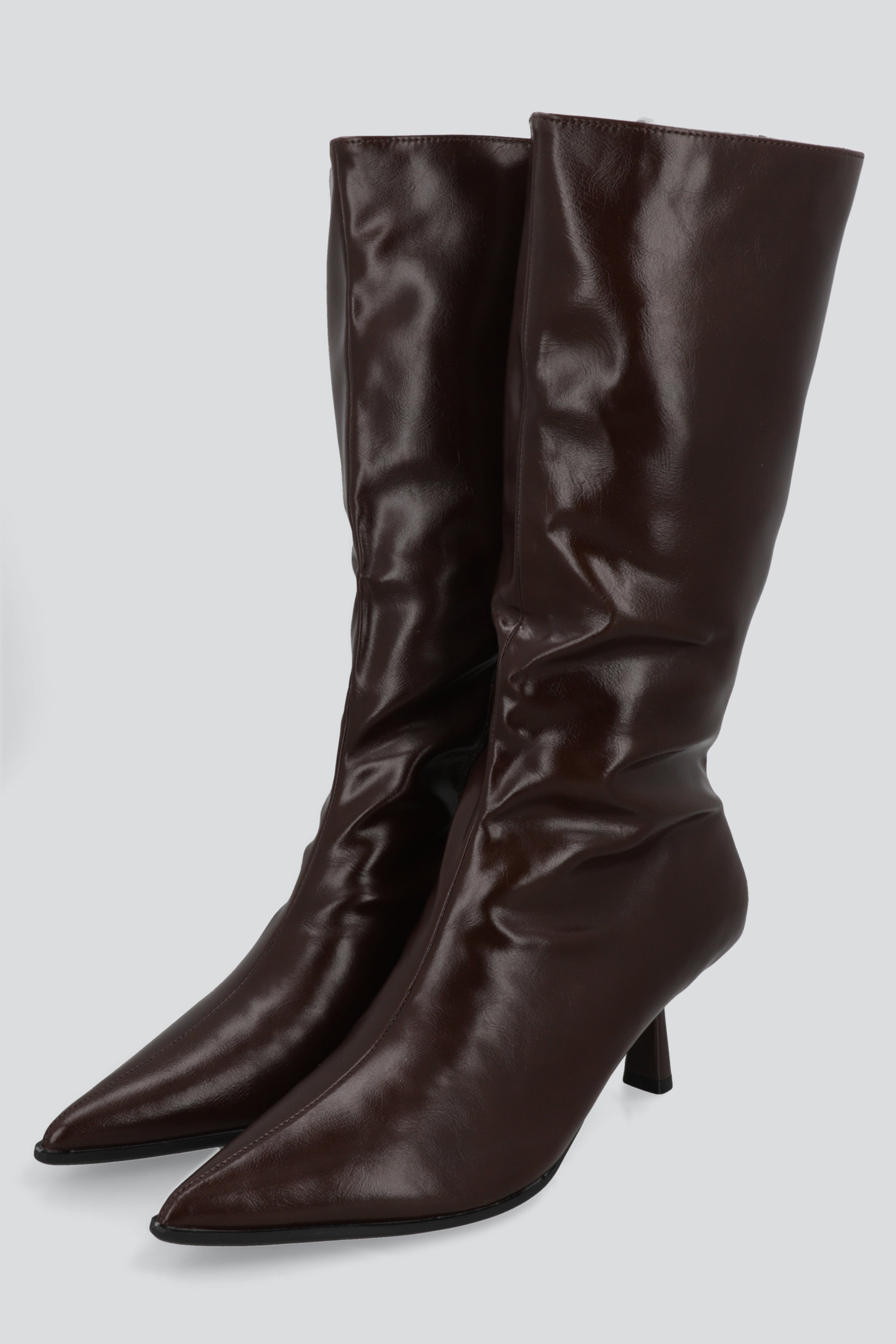 Bota alta pointy tacon puntal CAFE