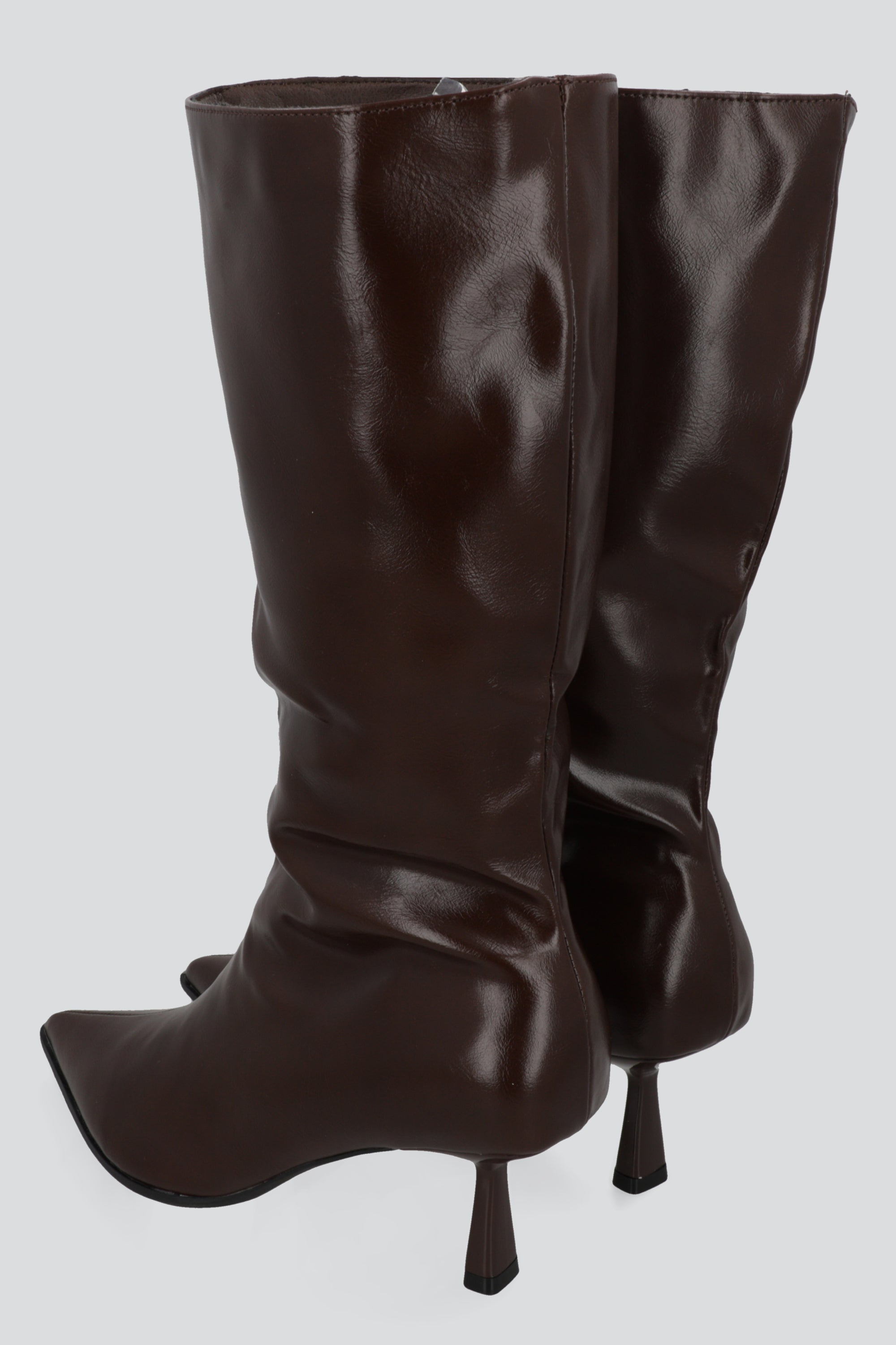 Bota alta pointy tacon puntal CAFE