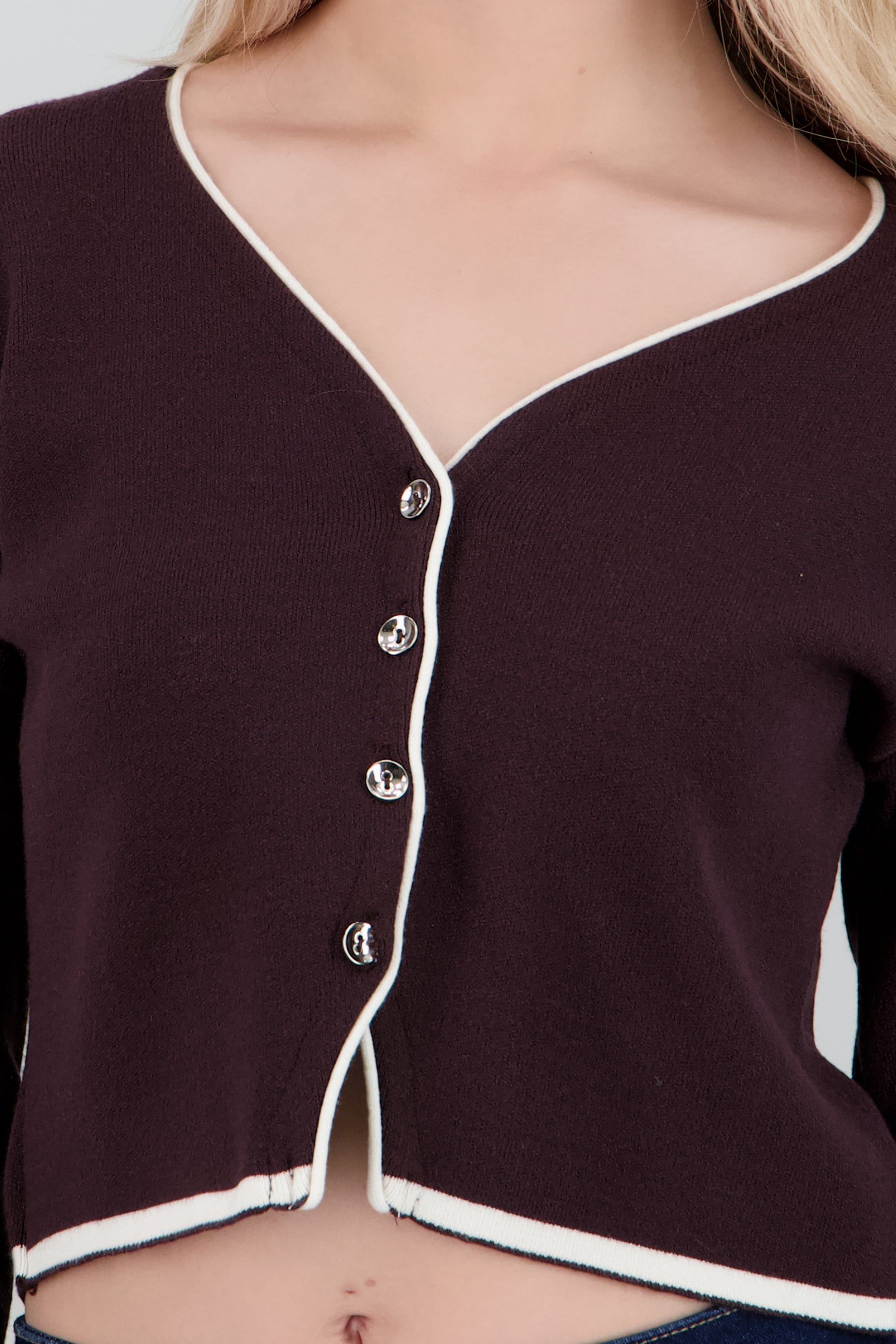 Cardigan botones detalle contraste CHOCOLATE