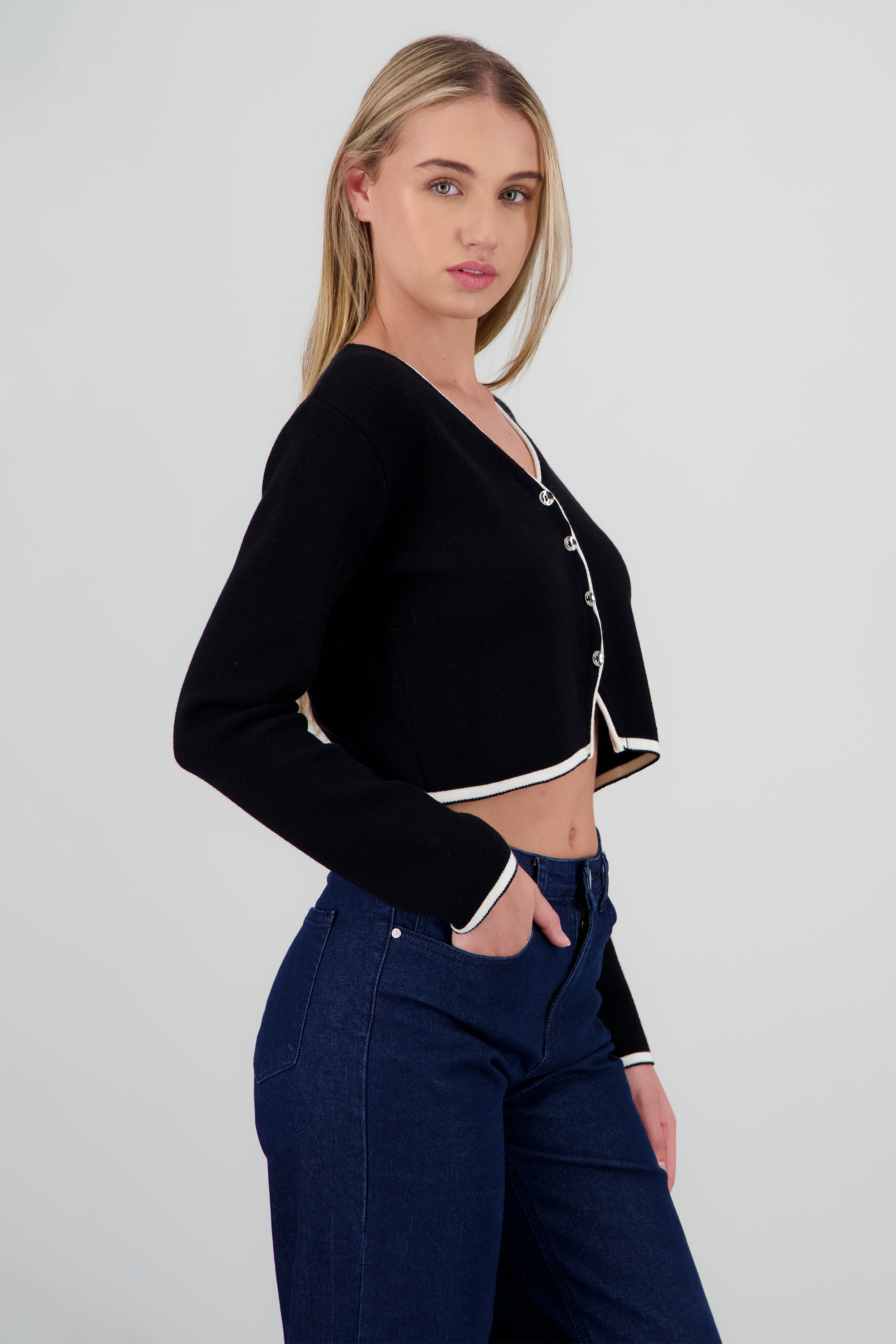 Cardigan botones detalle contraste NEGRO