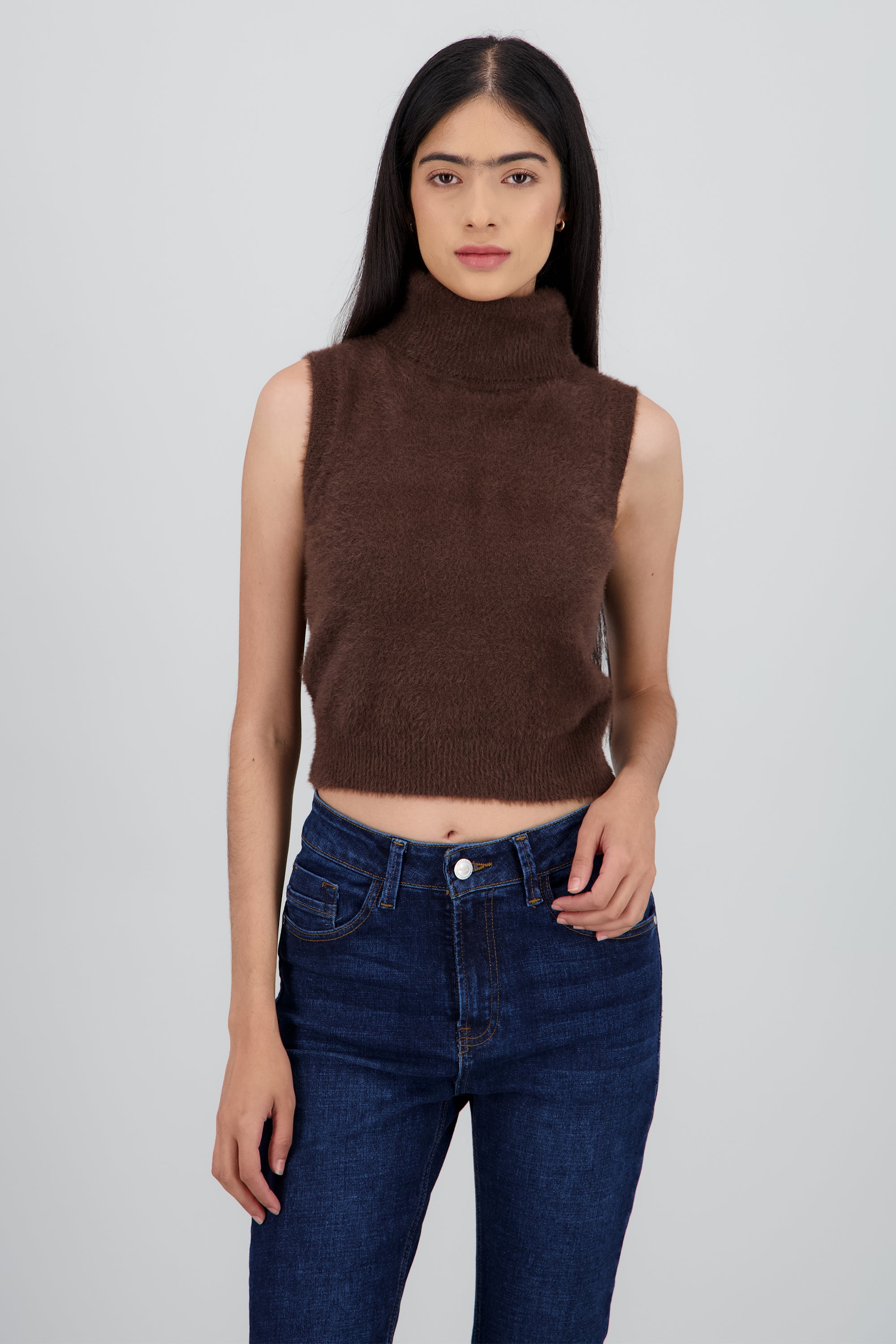 Top cuello alto tejido peluche CAFE