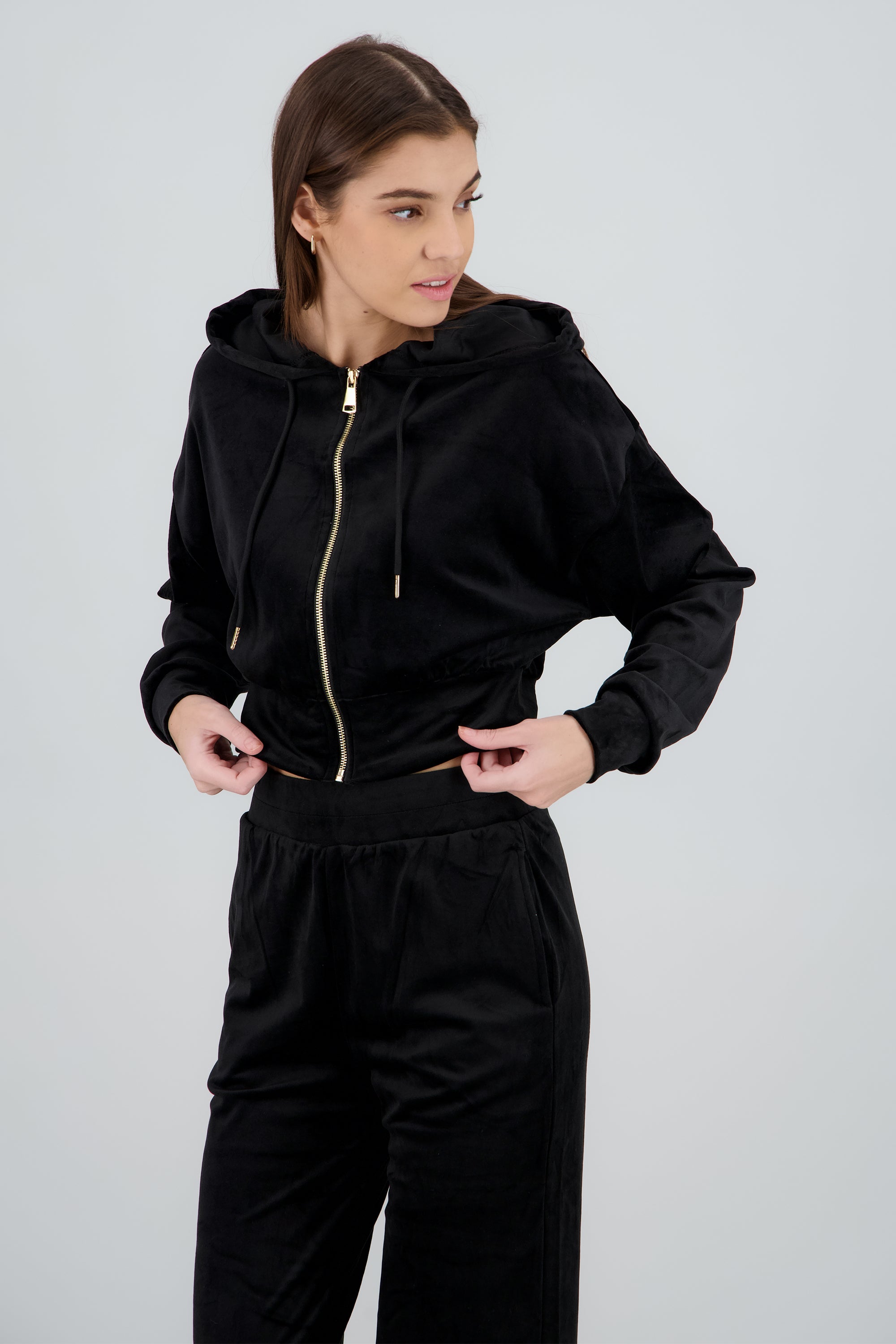 Chamarra velvet NEGRO