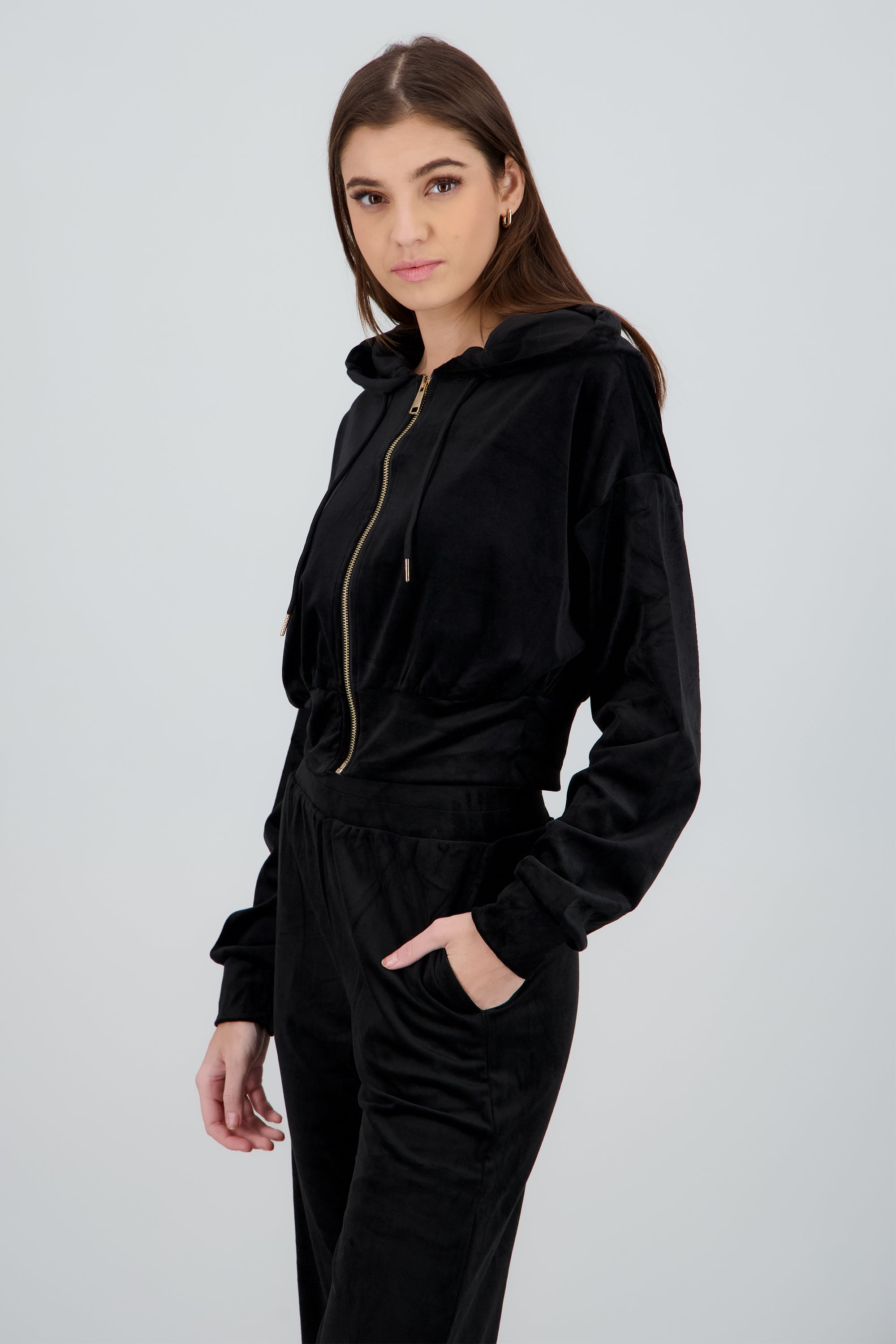Chamarra velvet NEGRO