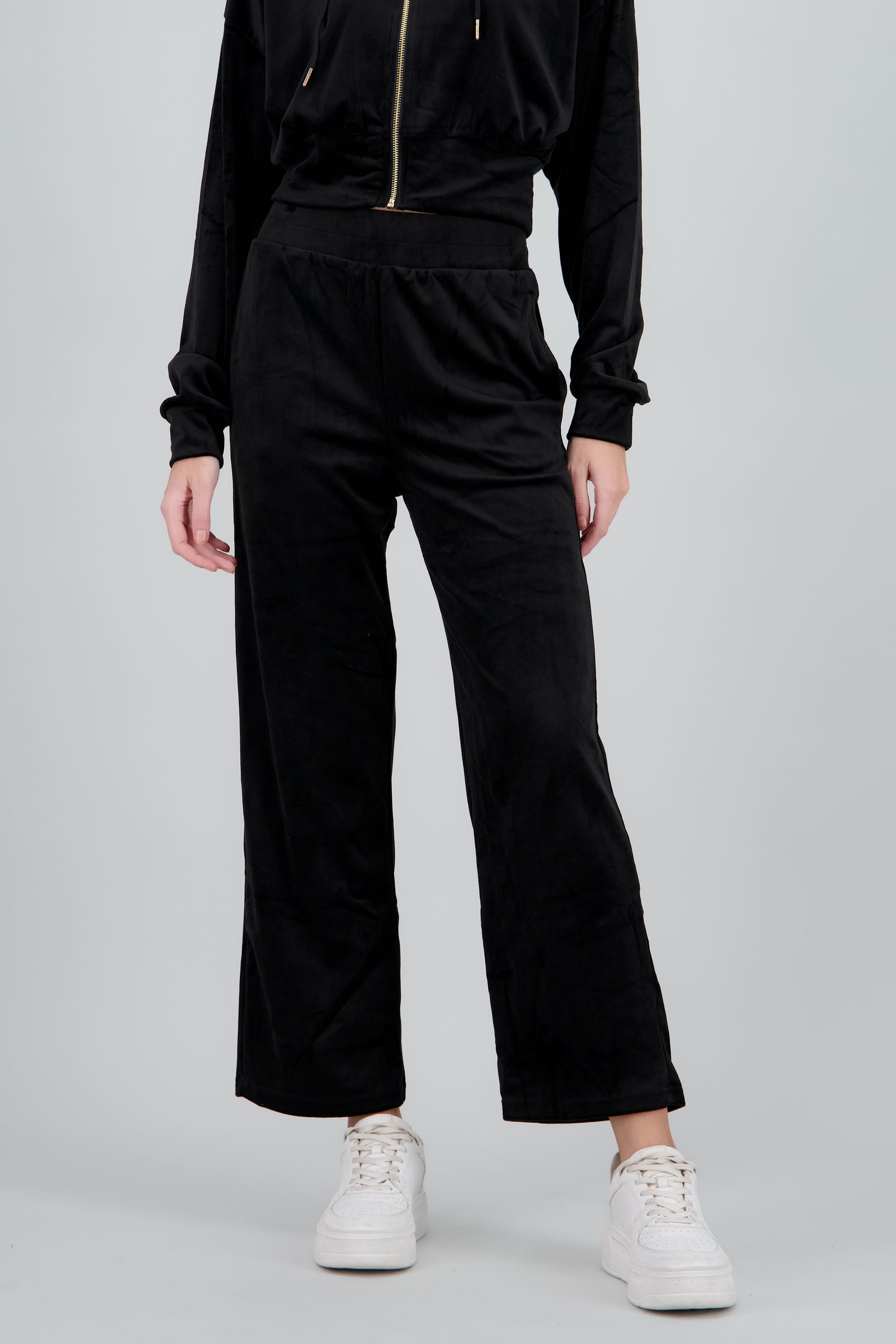Pantalones velvet NEGRO