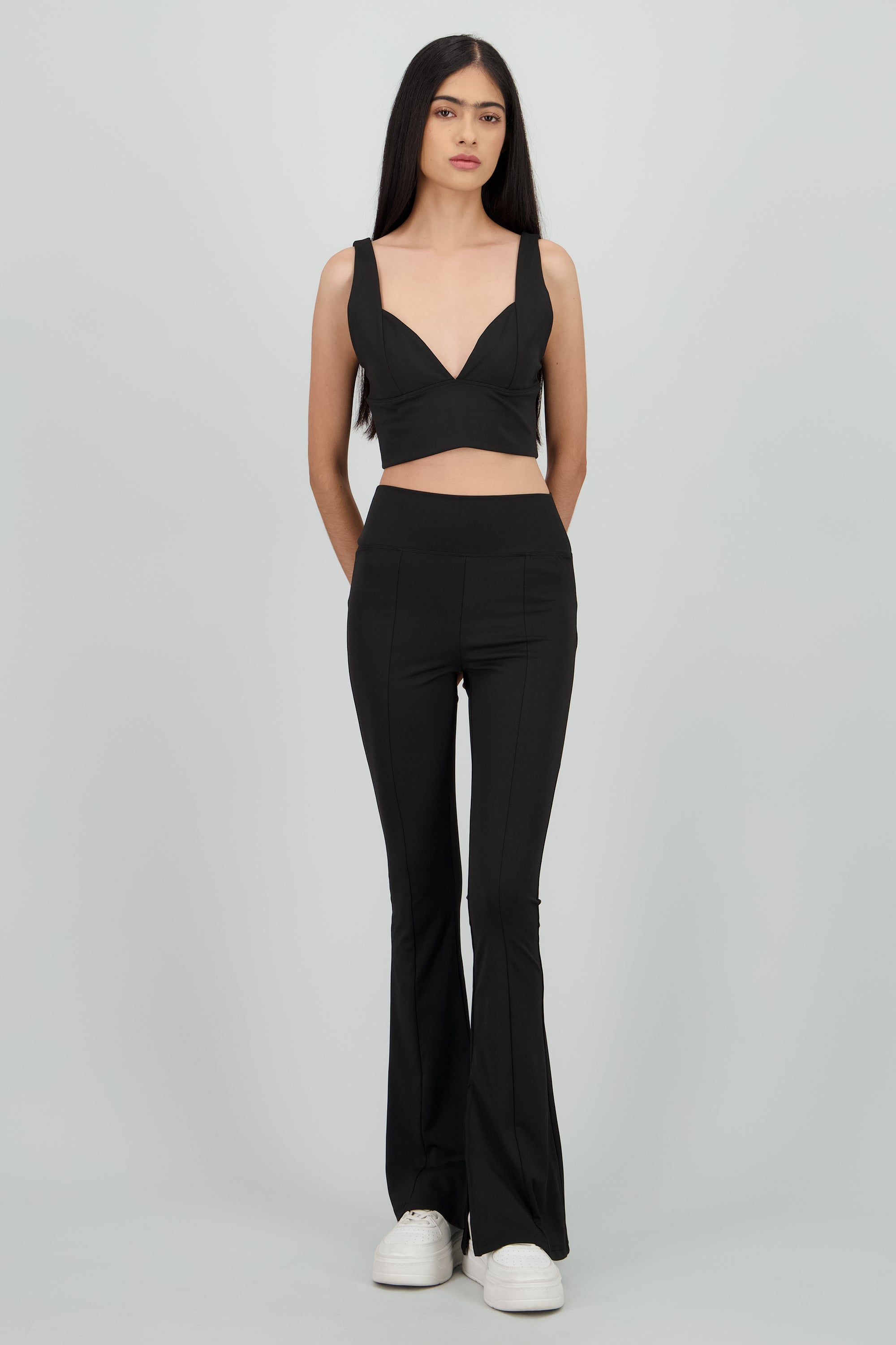 Pantalon liso abertura NEGRO