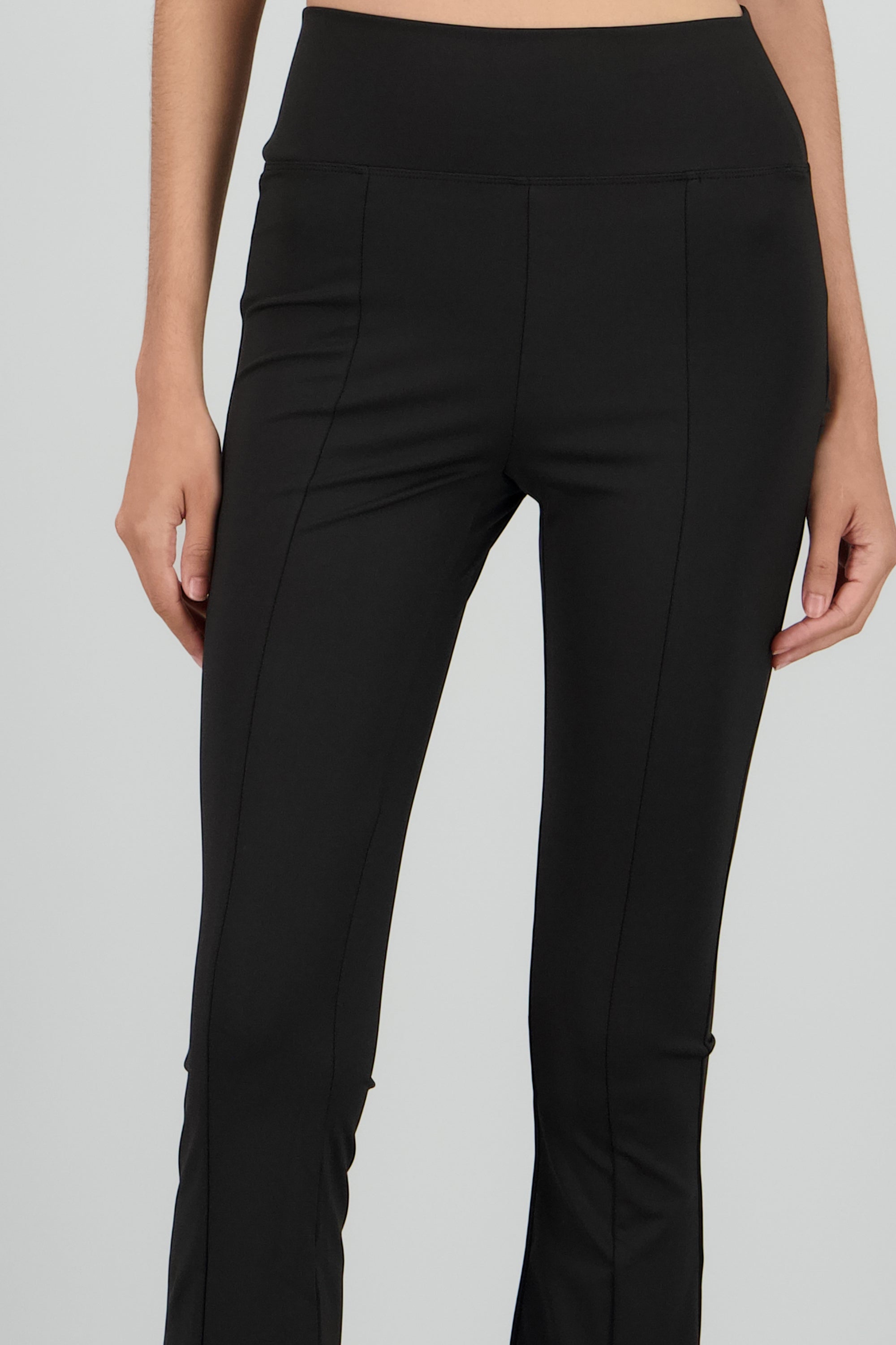 Pantalon liso abertura NEGRO