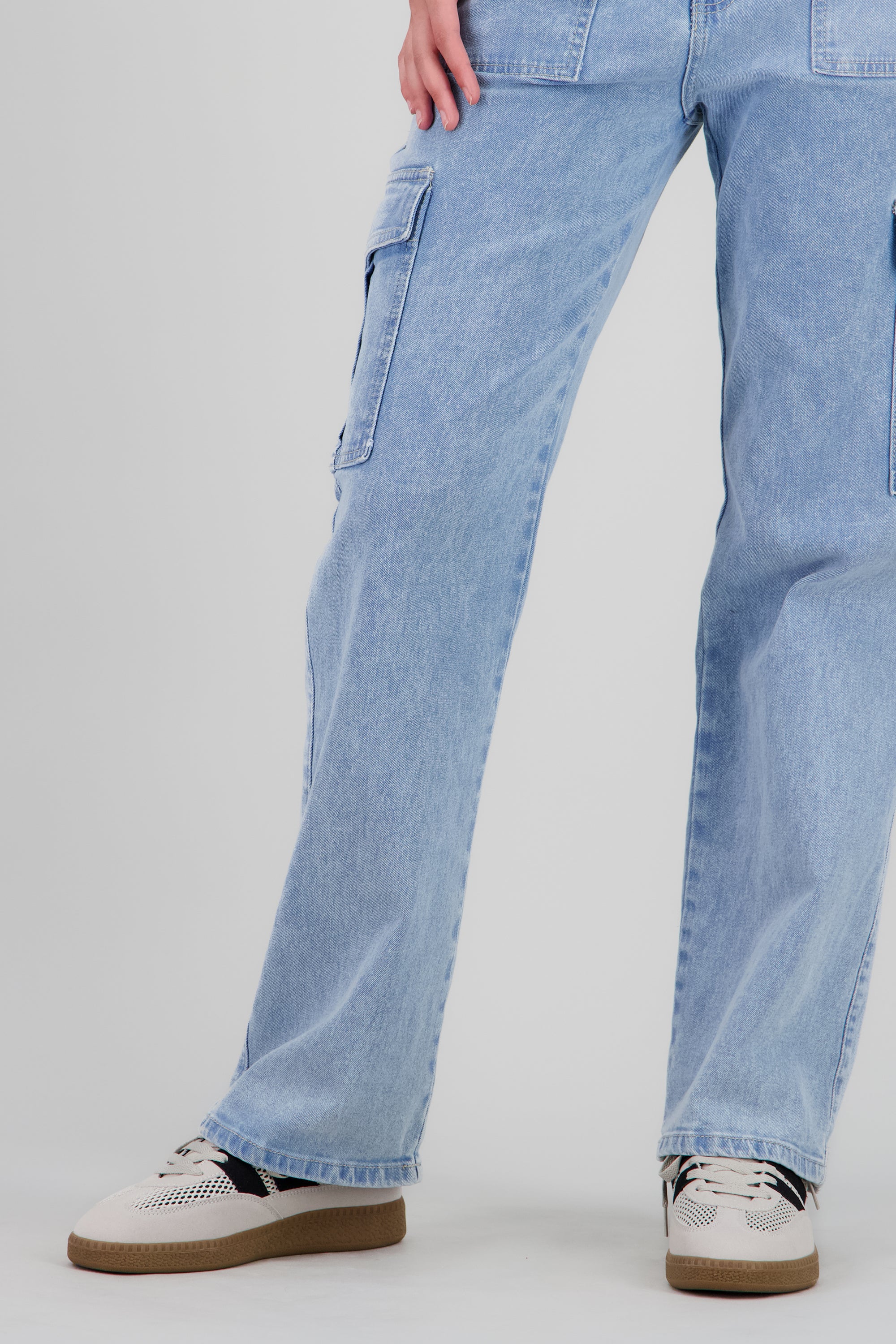 Tenis casual dos lineas detalle red TAUPE