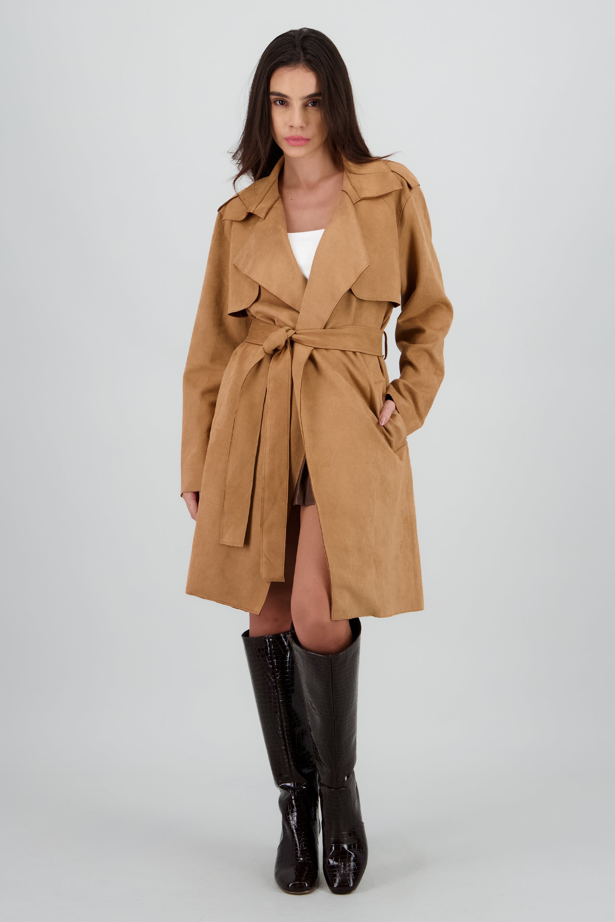 Bota larga punta cuadrada tacon ancho CAFE