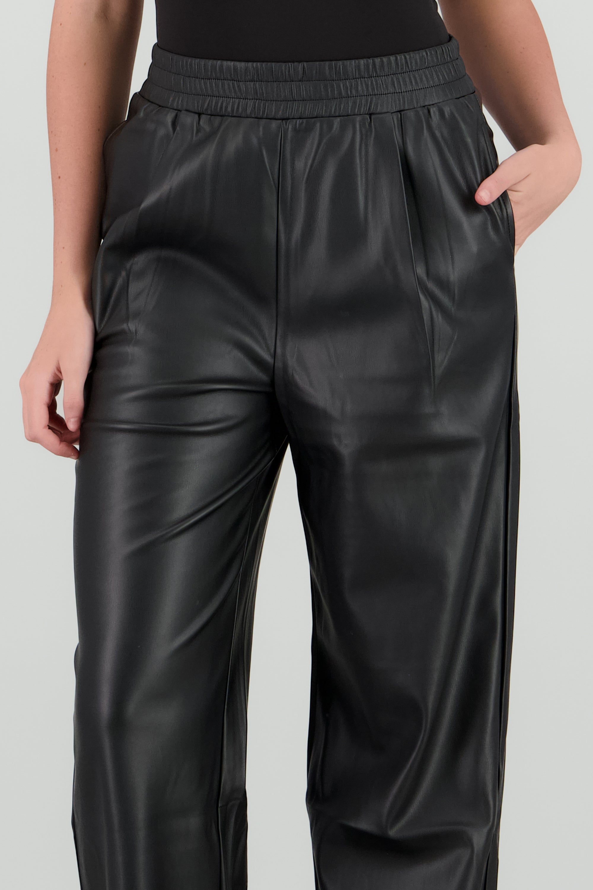 Pantalones pu pretina resorte NEGRO