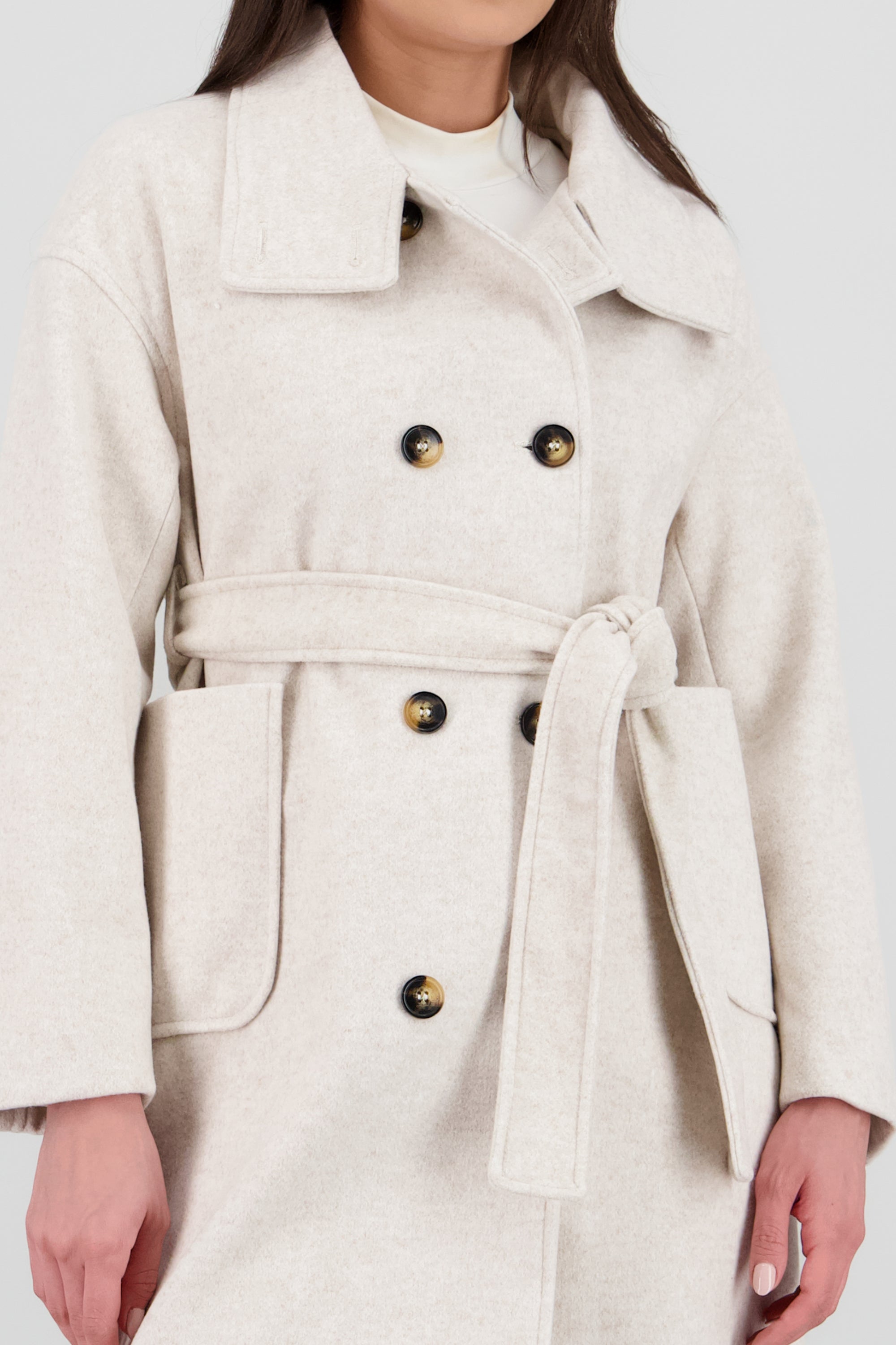Abrigo midi con cinturon y bolsas liso KHAKI