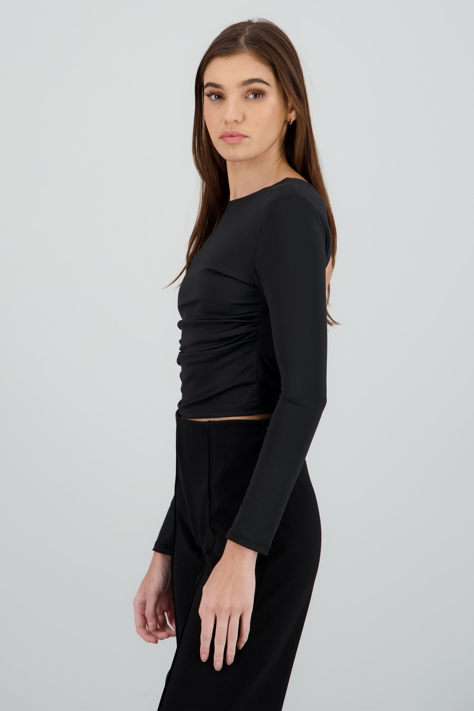 Top manga larga escote en espalda NEGRO