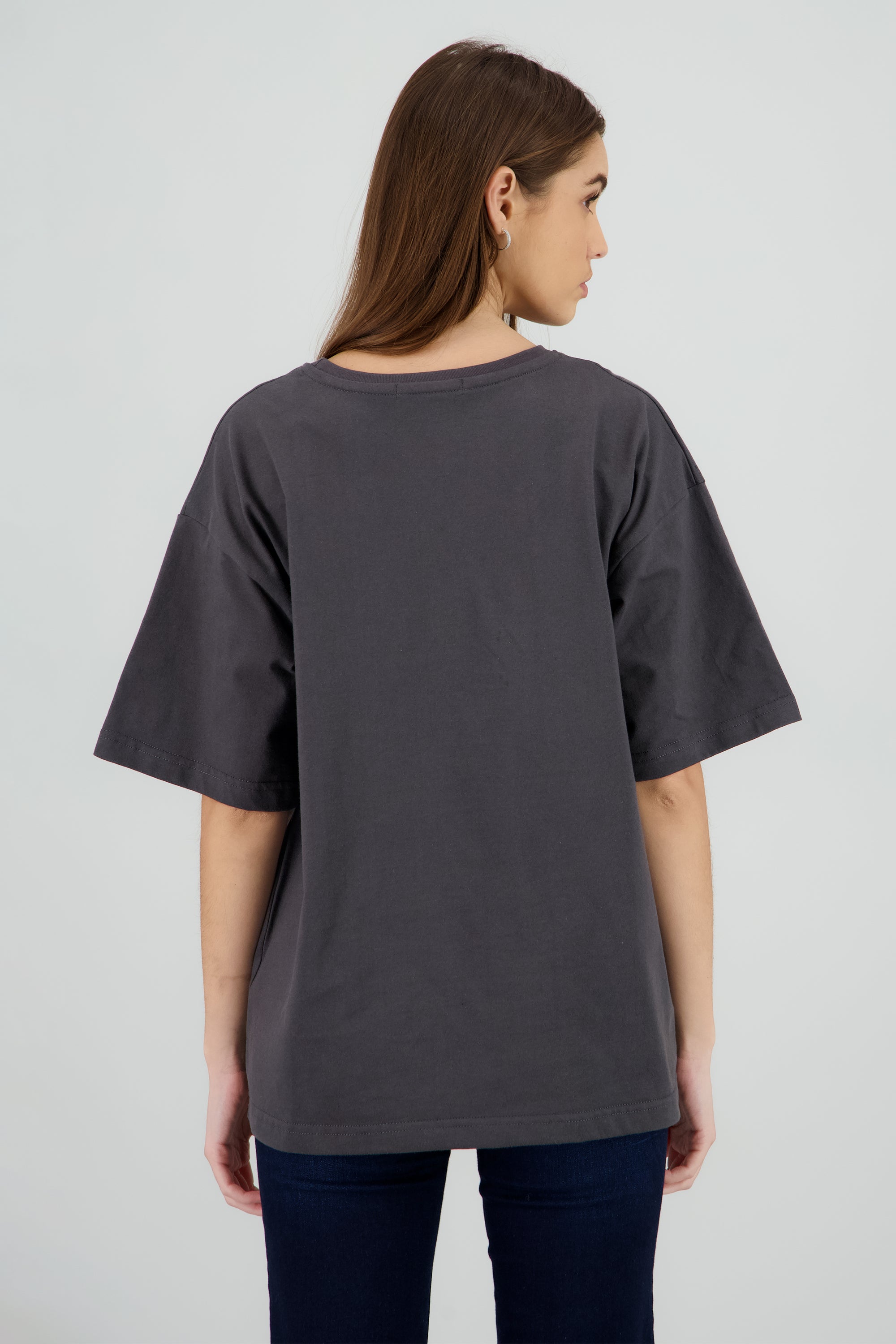 Playera oversize estampado bakery GRIS OBSCURO