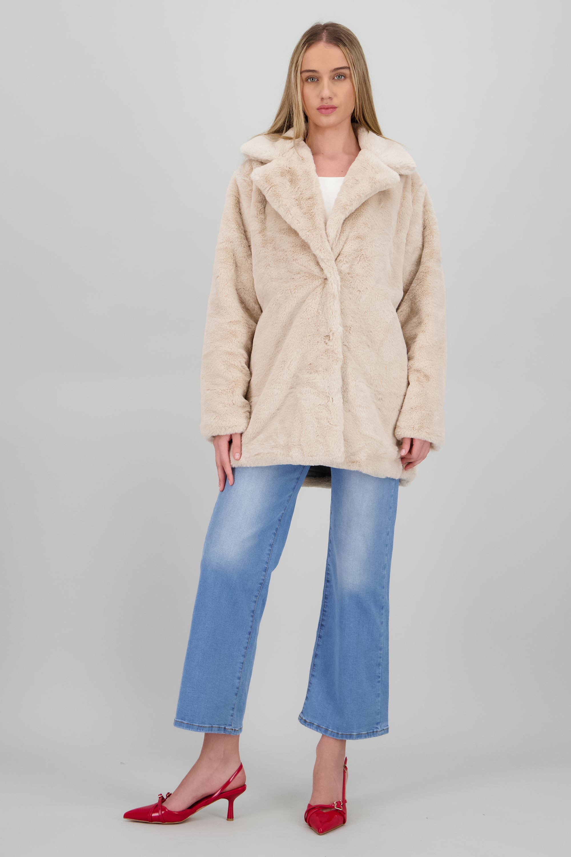 Abrigo de pelos midi CREMA