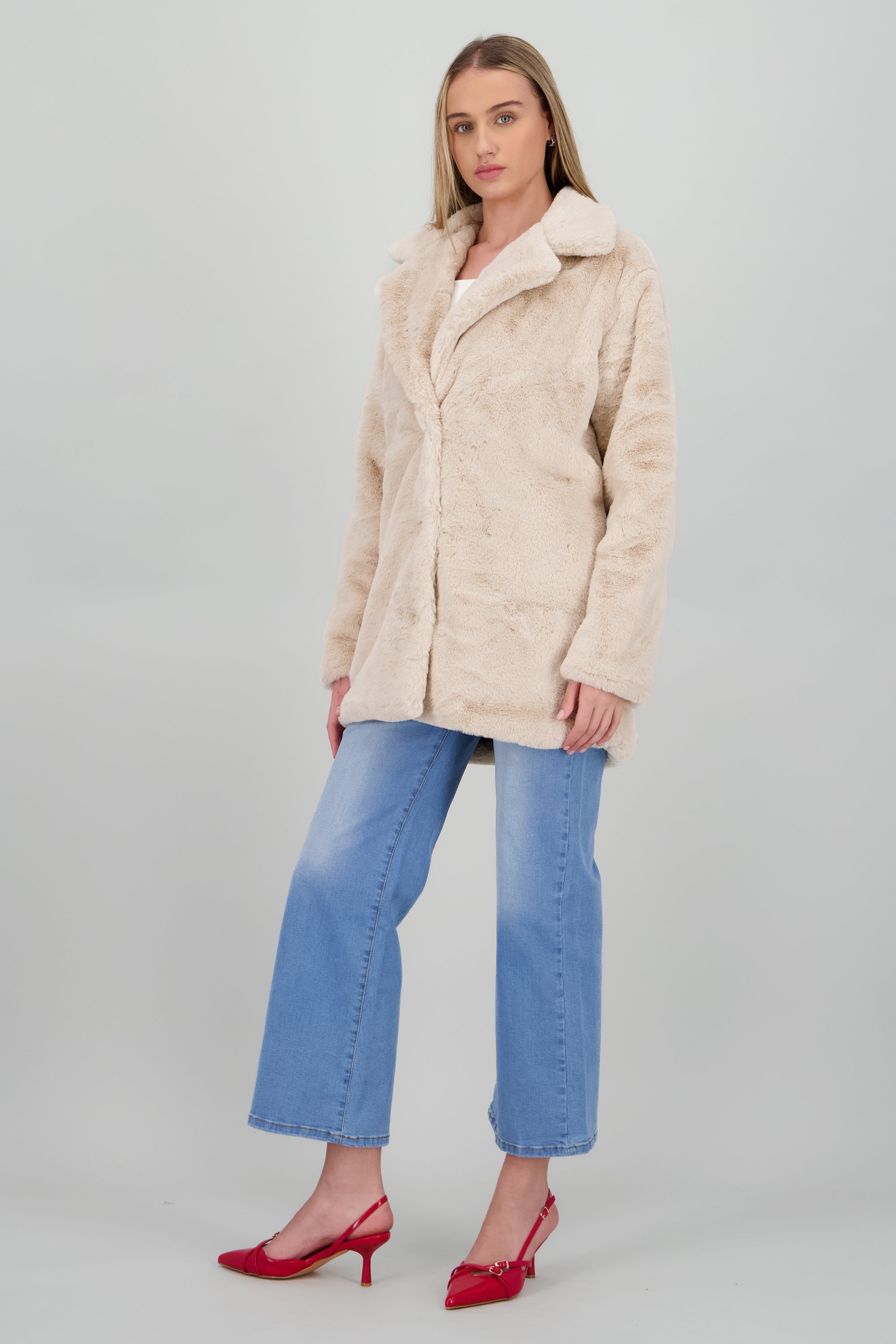 Abrigo de pelos midi CREMA