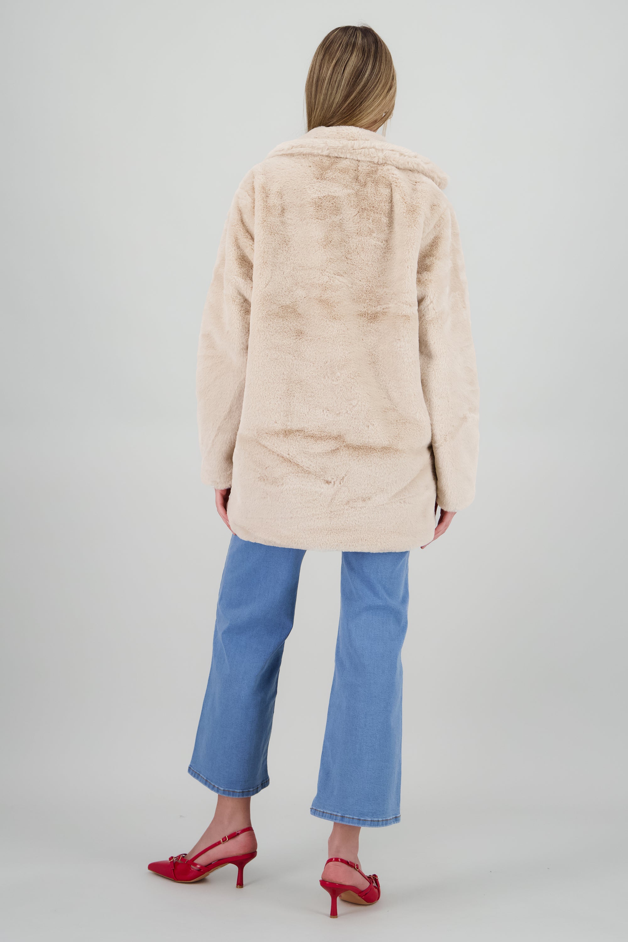 Abrigo de pelos midi CREMA