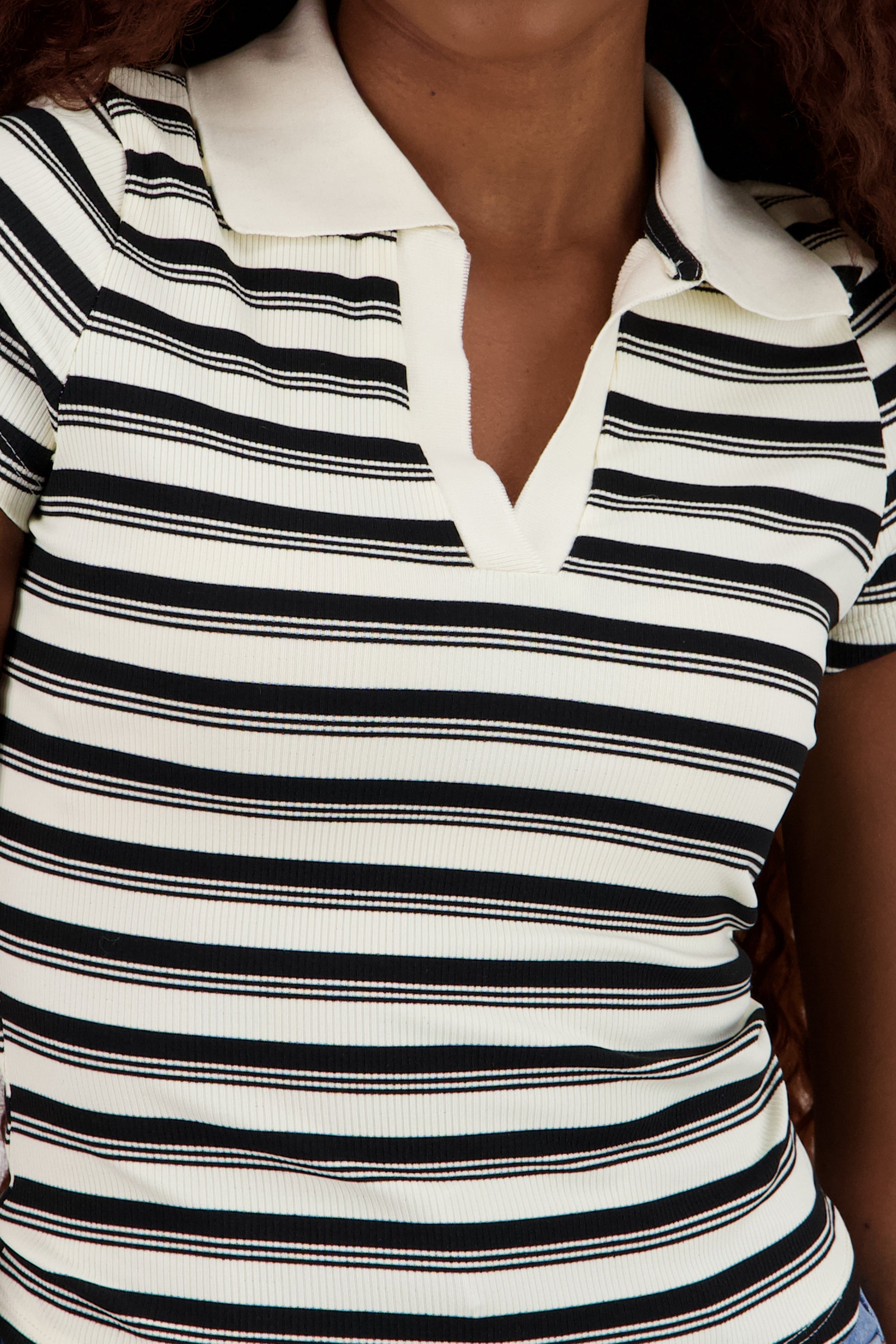 Top cuello polo manga corta rayas HUESO COMBO