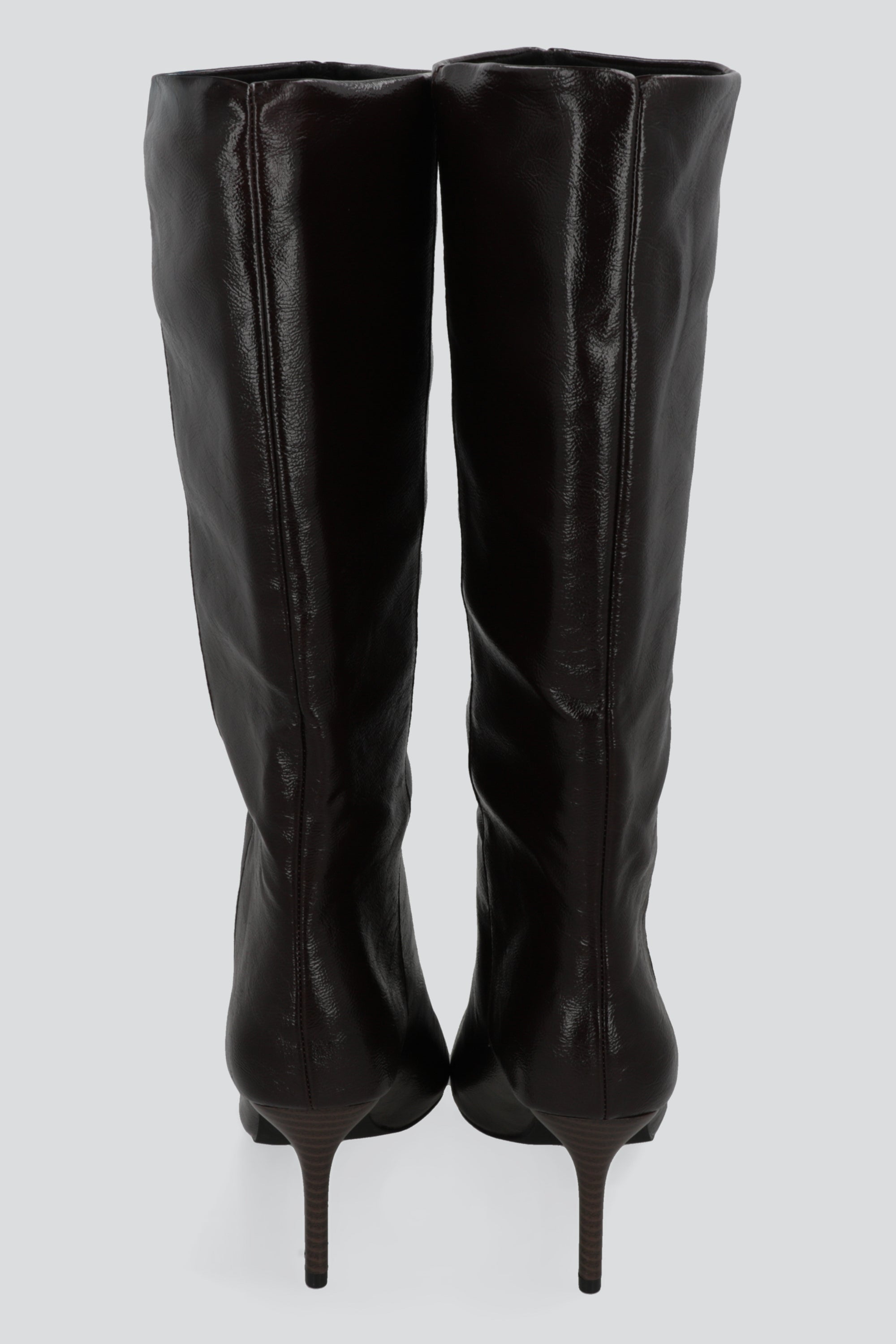 Bota alta pointy tacon kitten CIRUELA