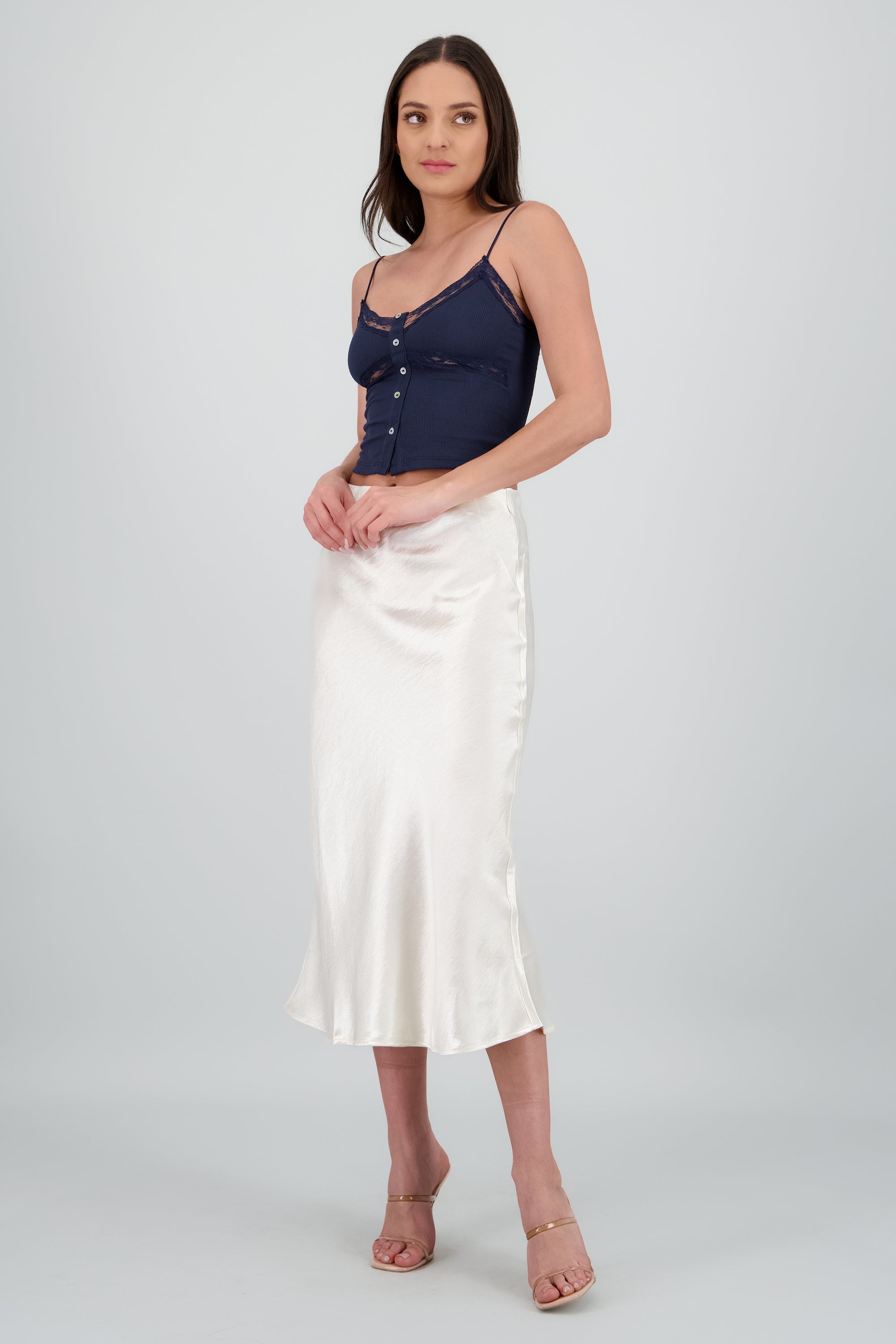 Falda satin midi efecto CREMA