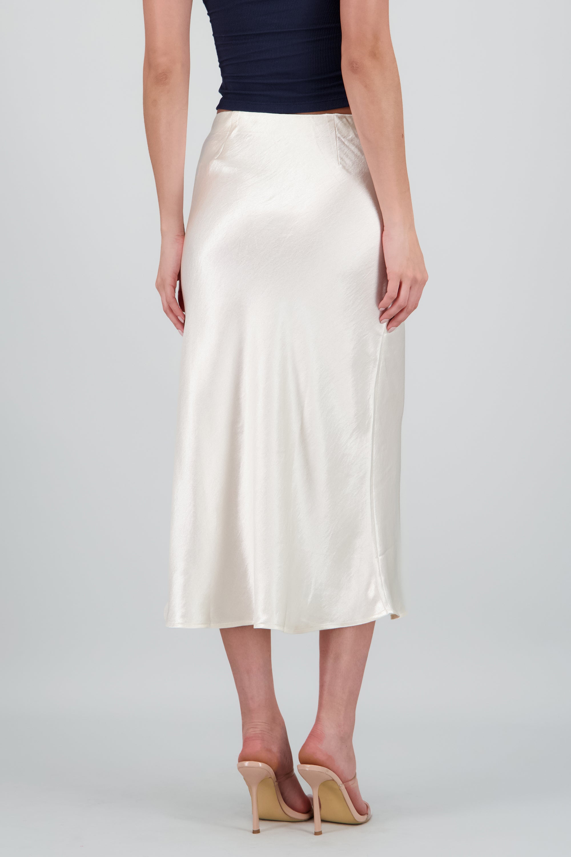 Falda satin midi efecto CREMA