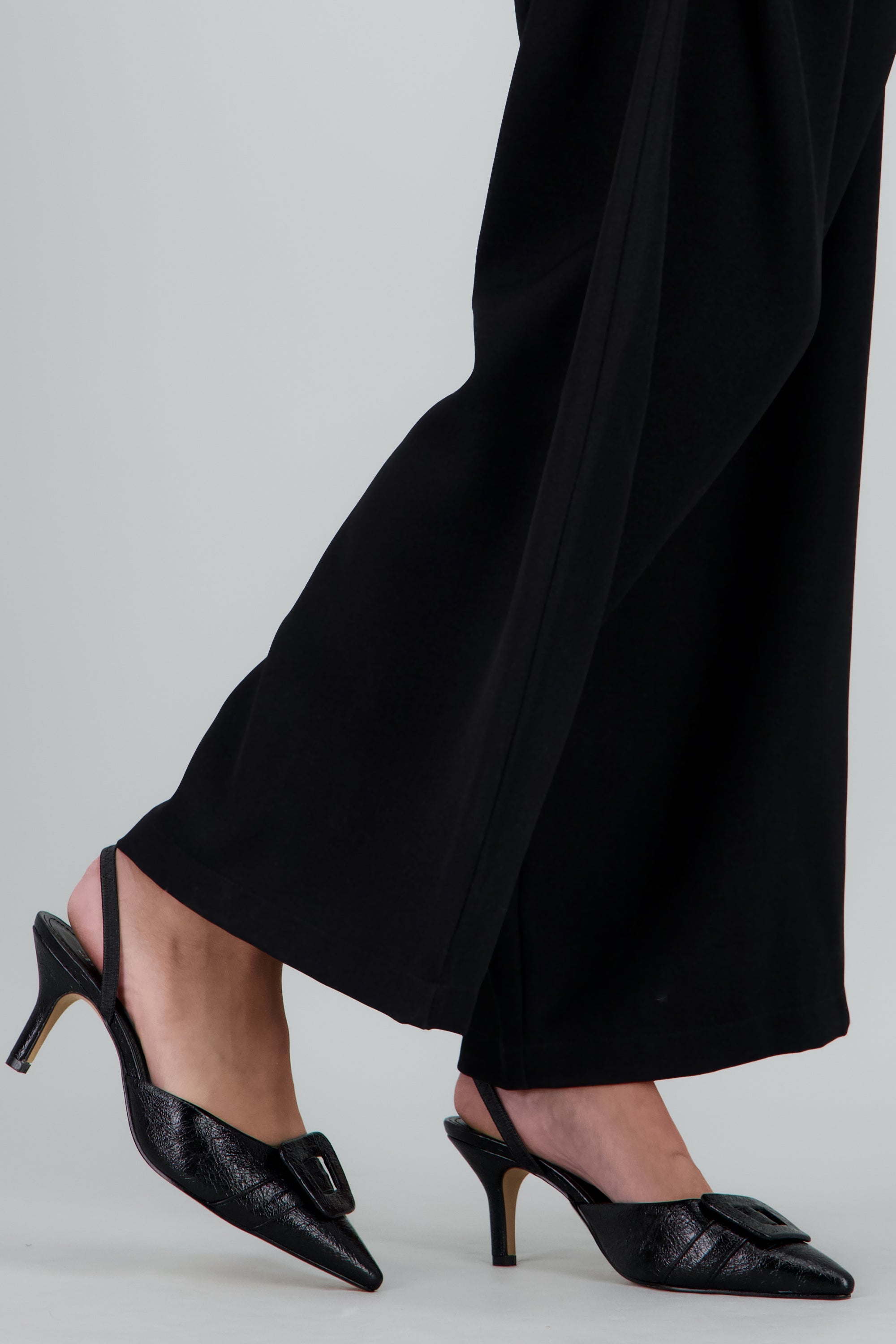 Tacon pointy kitten hebilla NEGRO