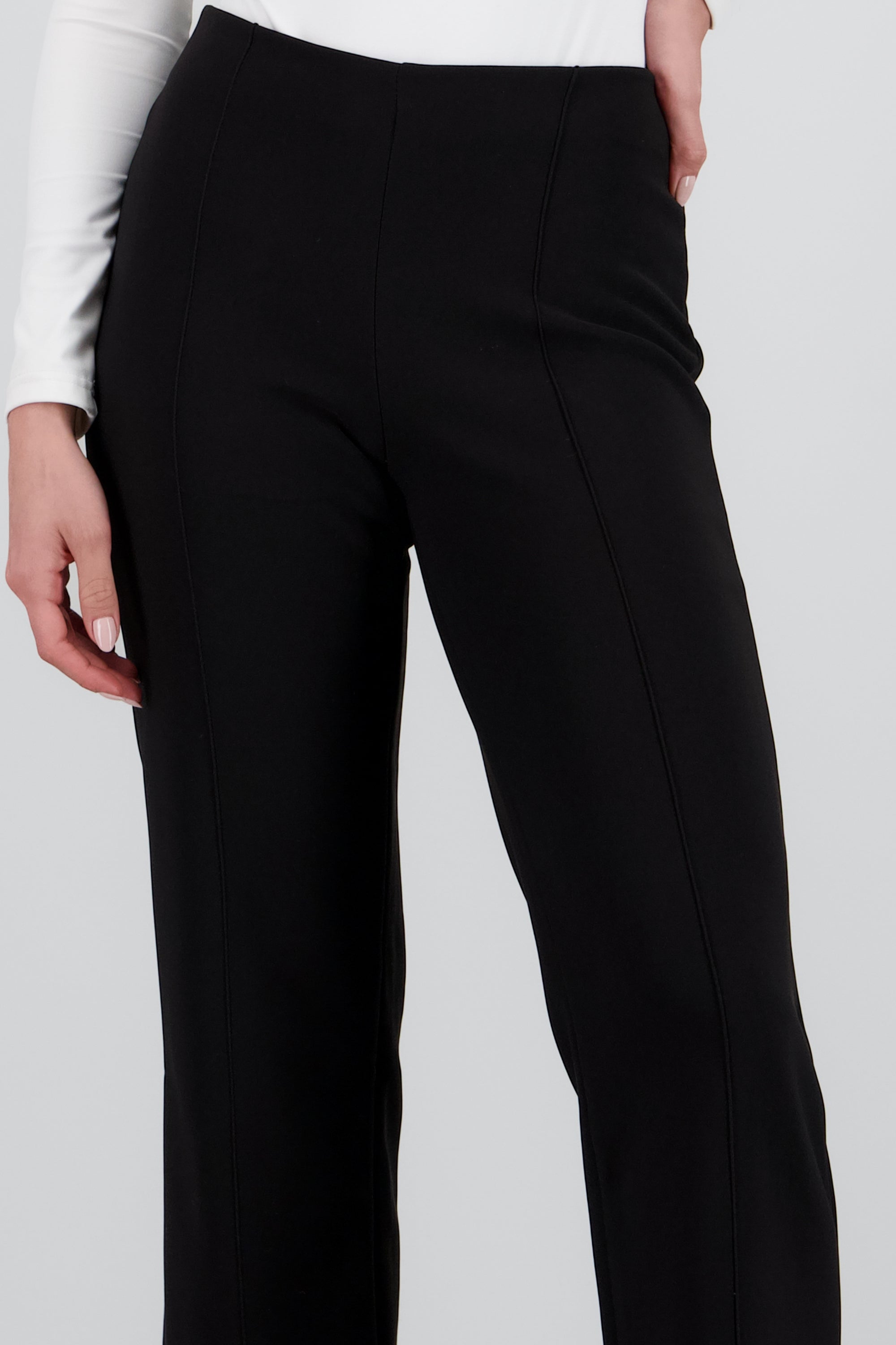 Pantalon straight con pinzas NEGRO