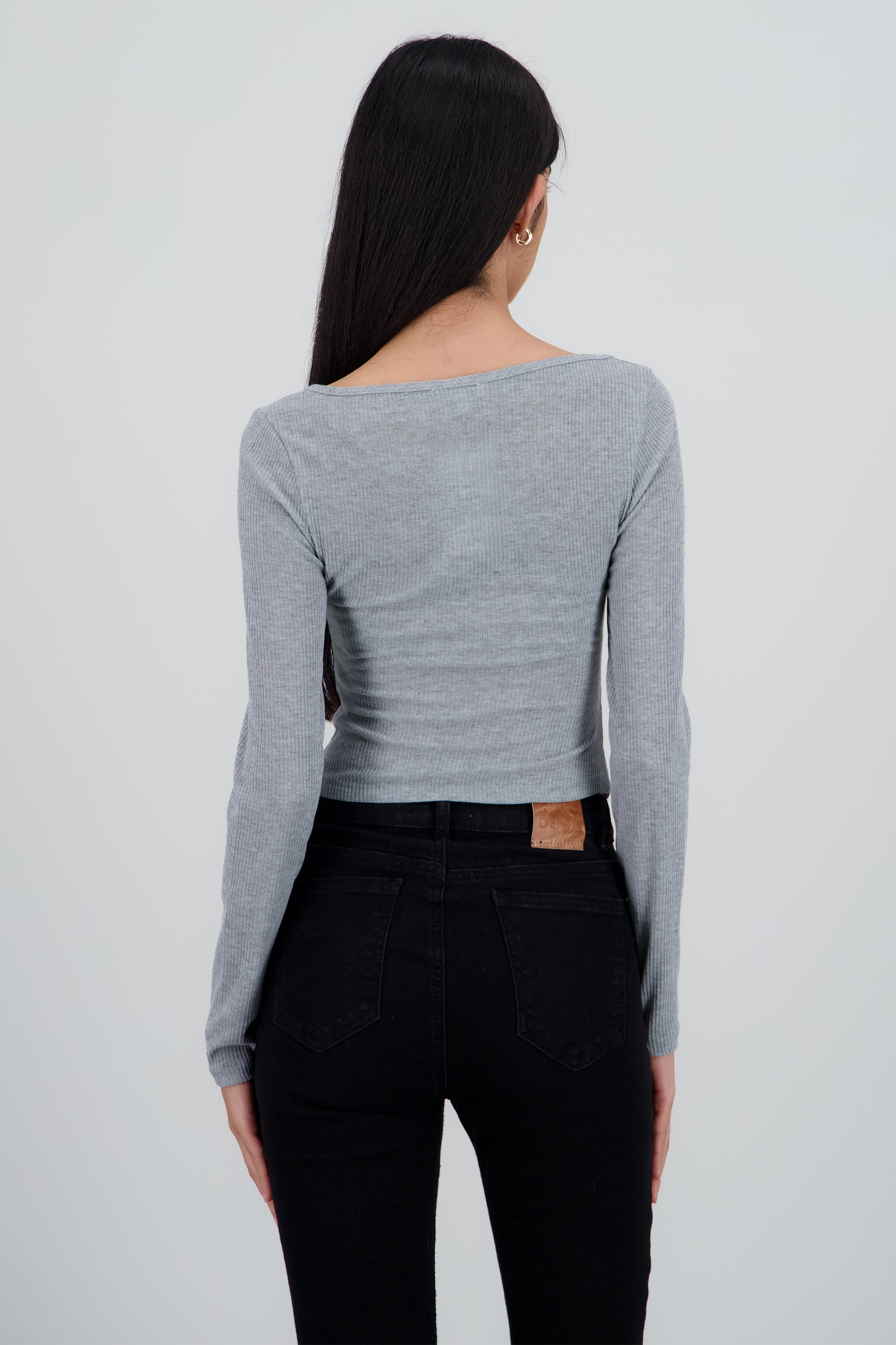 Top manga larga detalle doble camiseta GRIS