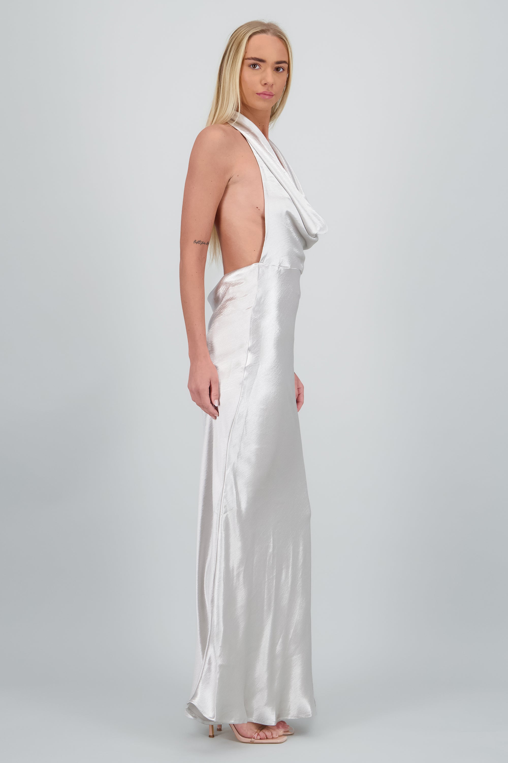 Vestido cuello cascada espalda abierta PLATA