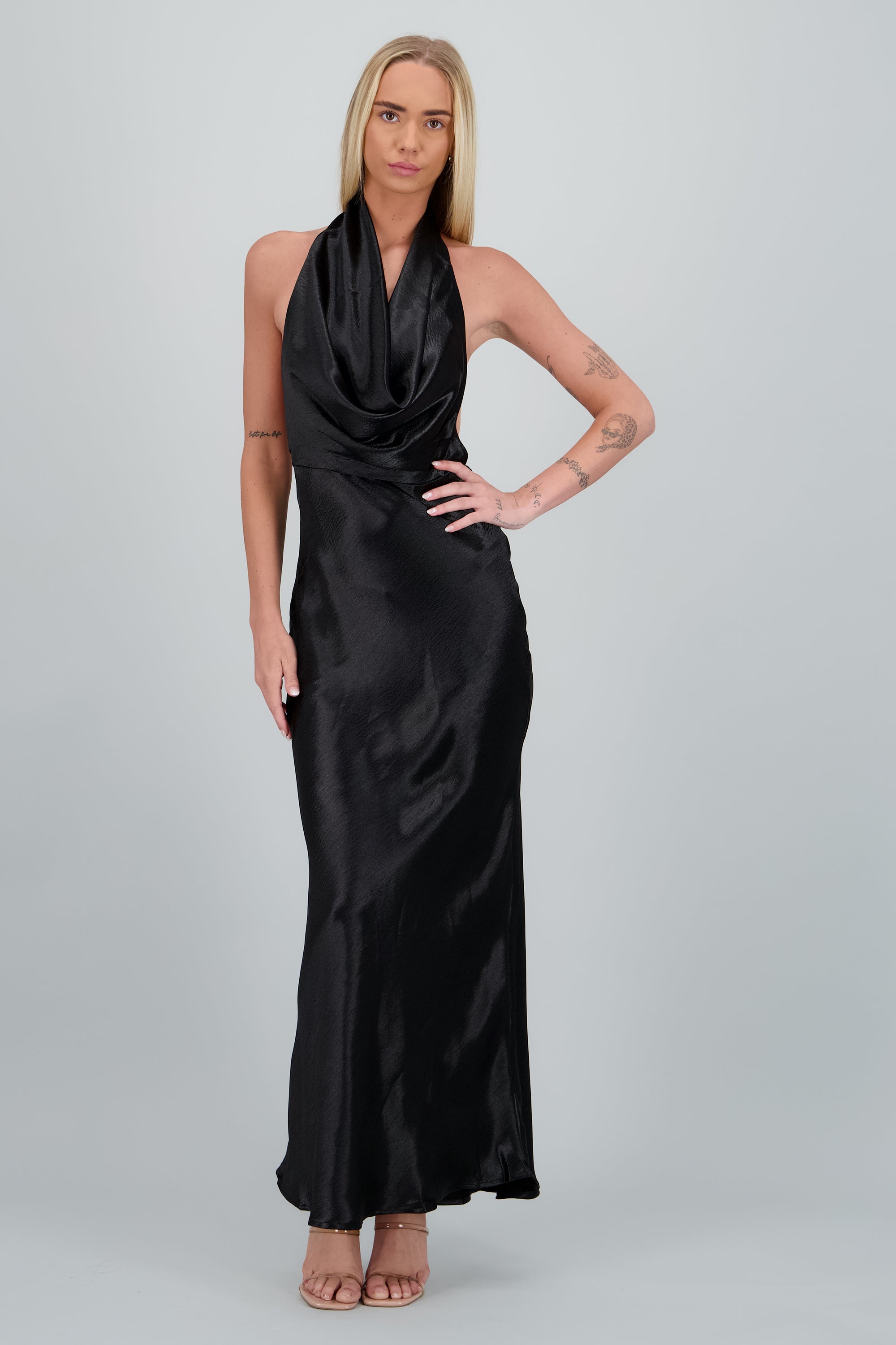 Vestido cuello cascada espalda abierta NEGRO