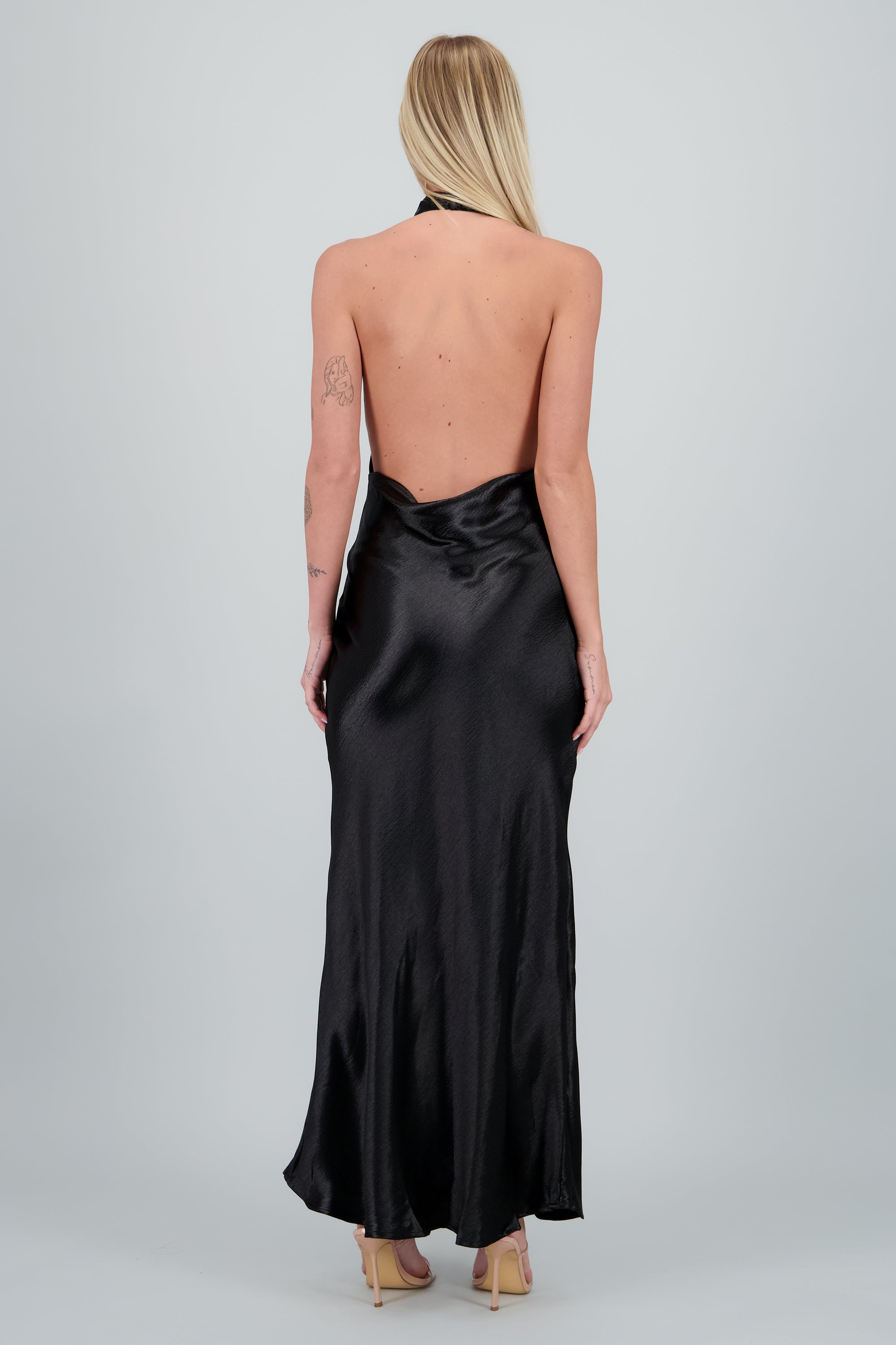 Vestido cuello cascada espalda abierta NEGRO