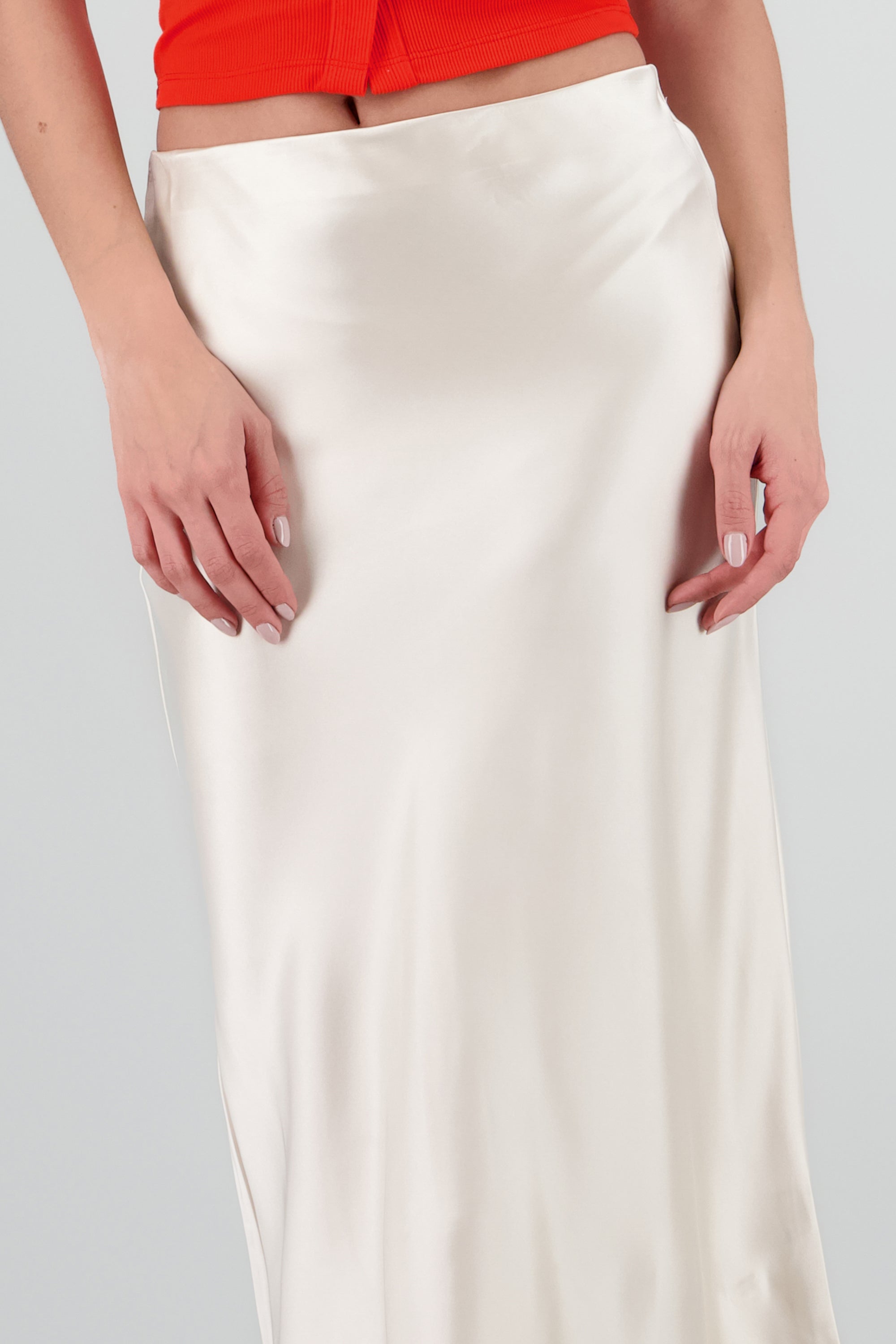 Falda satin maxi lisa CREMA