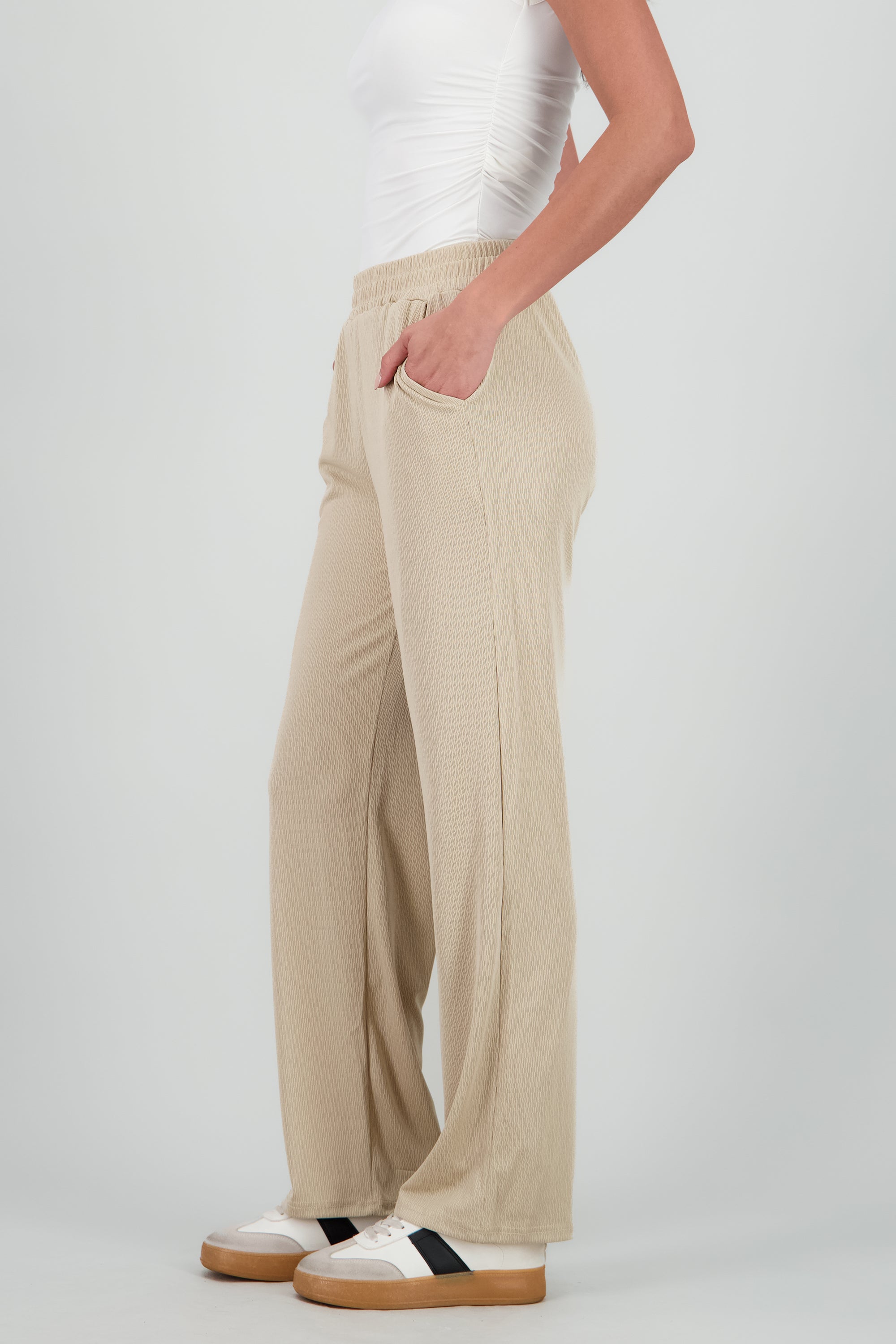 Pantalon textura con bolsas ARENA