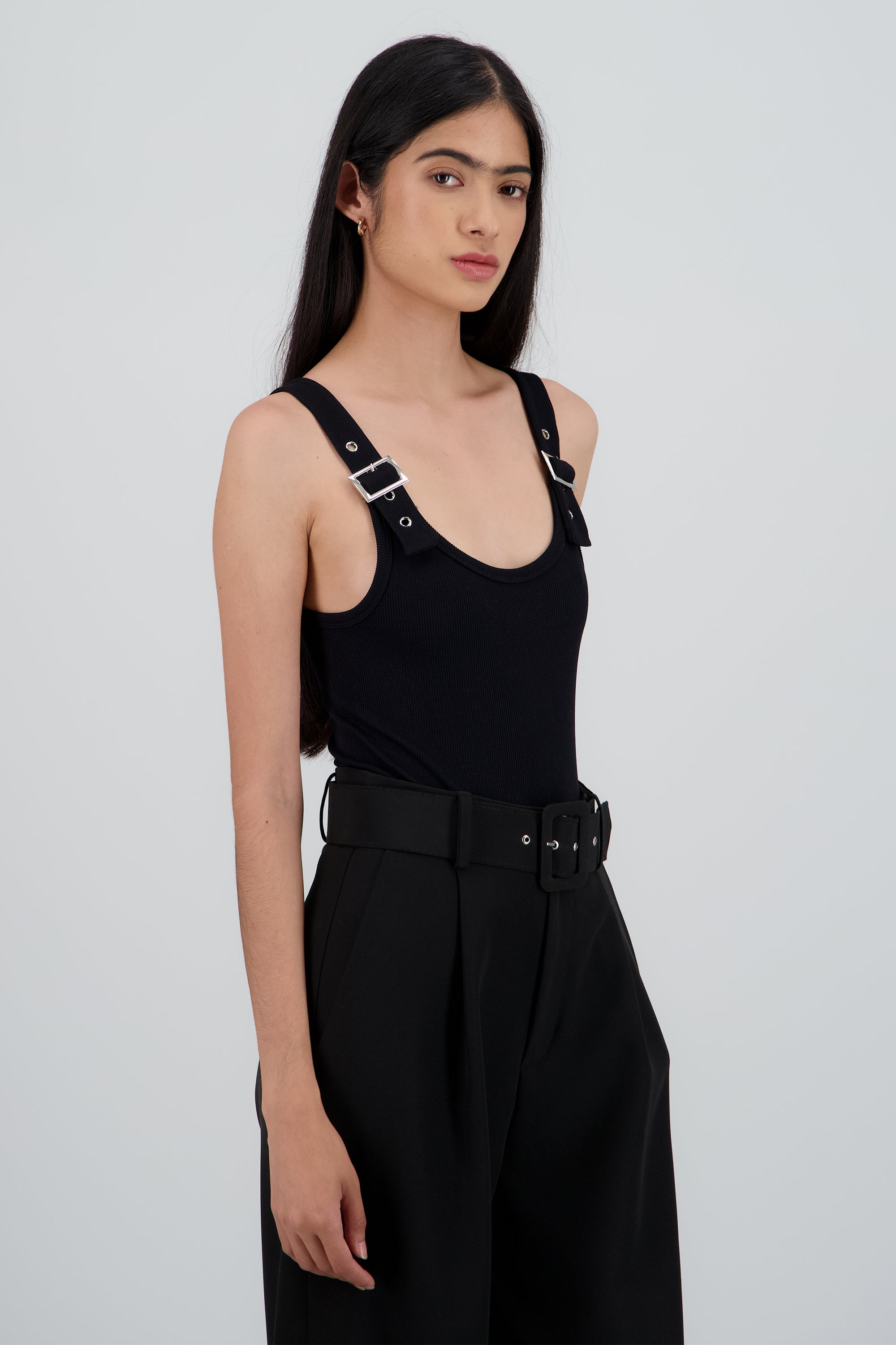 Bodysuit detalle tirante con hebillas NEGRO