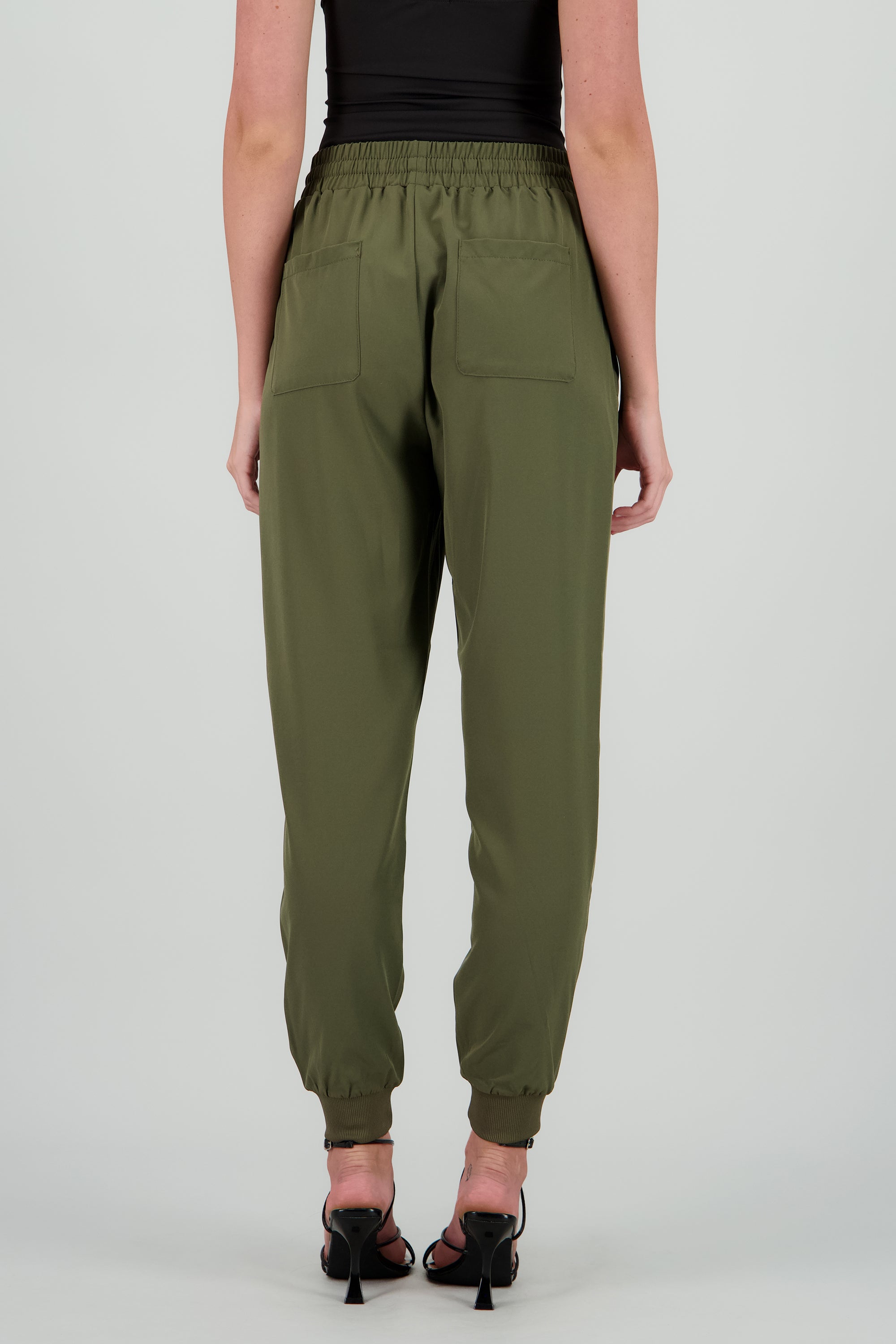 Jogger liso resorte OLIVO